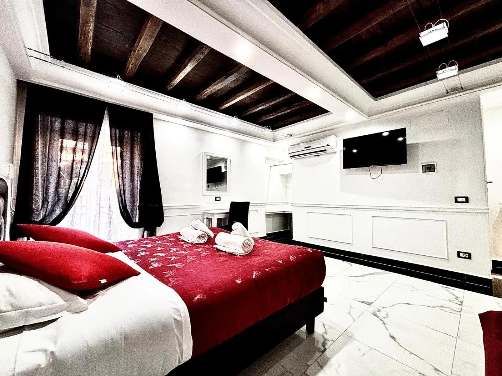Deluxe Double or Twin Room with Balcony in Relais Parlamento