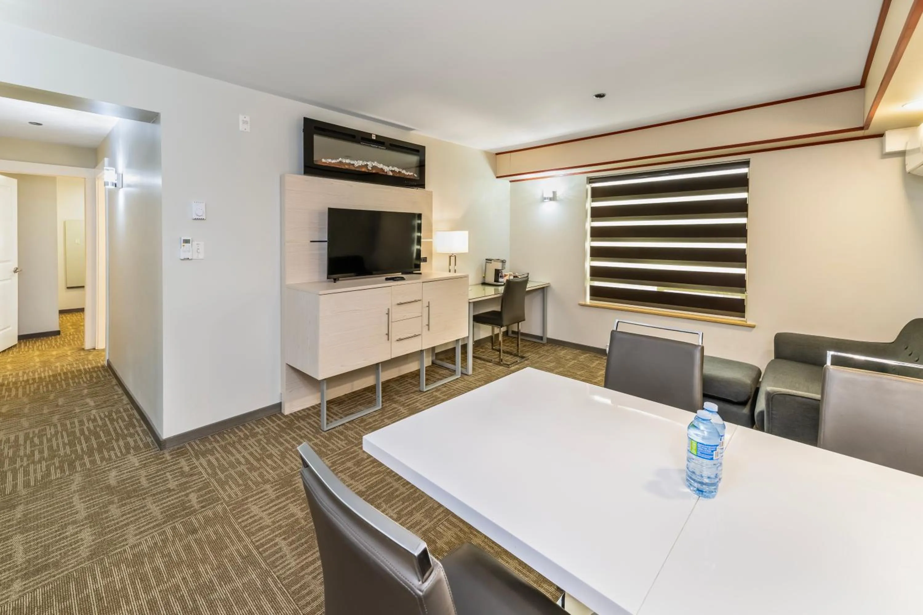 Efficiency One Bedroom Apartment with Living room - Non Smoking in Quality Inn Sunshine Suites