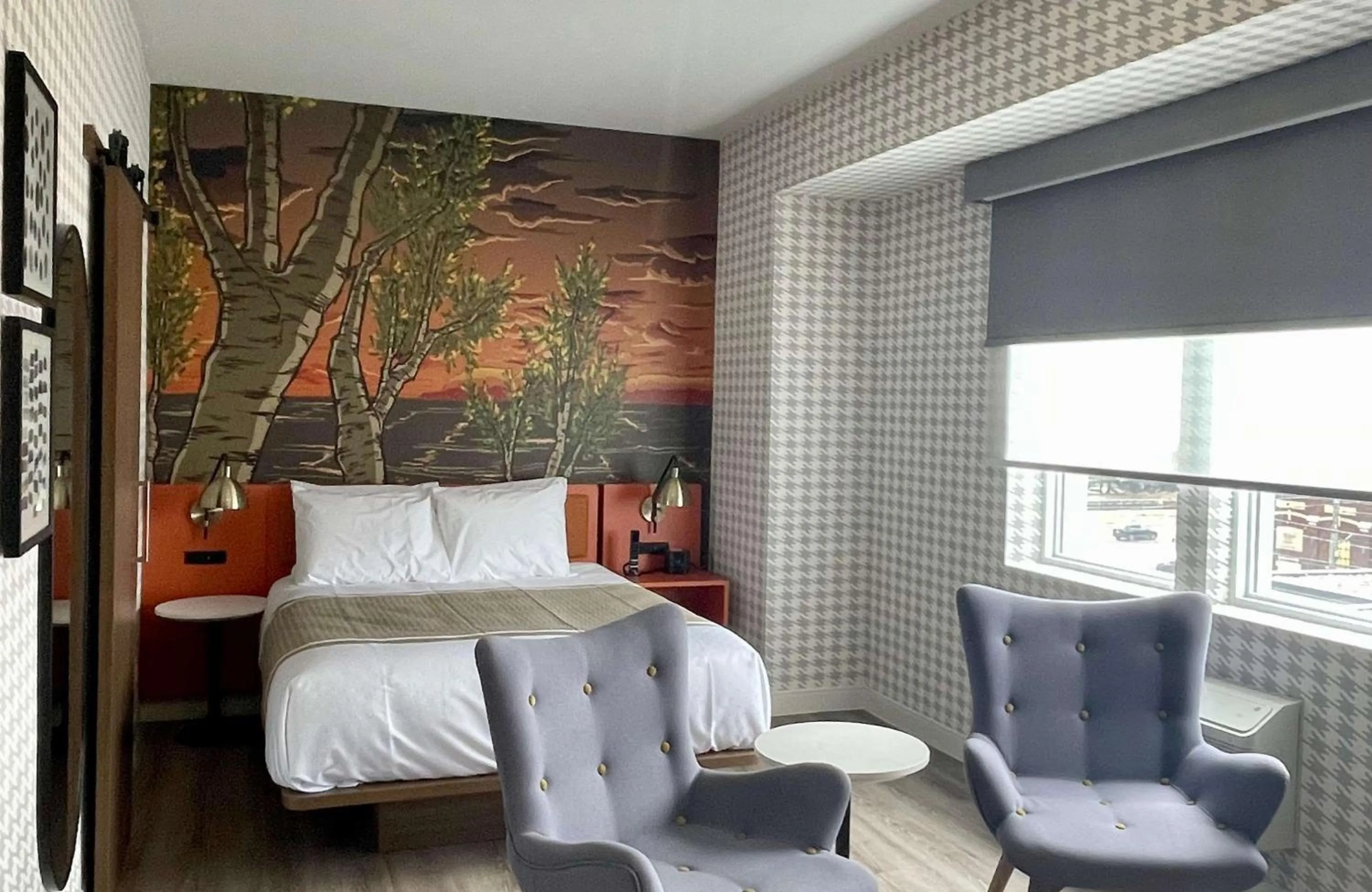 Queen Room with Walk In Shower in Superior Shores Hotel, BW Signature Collection by Best Western