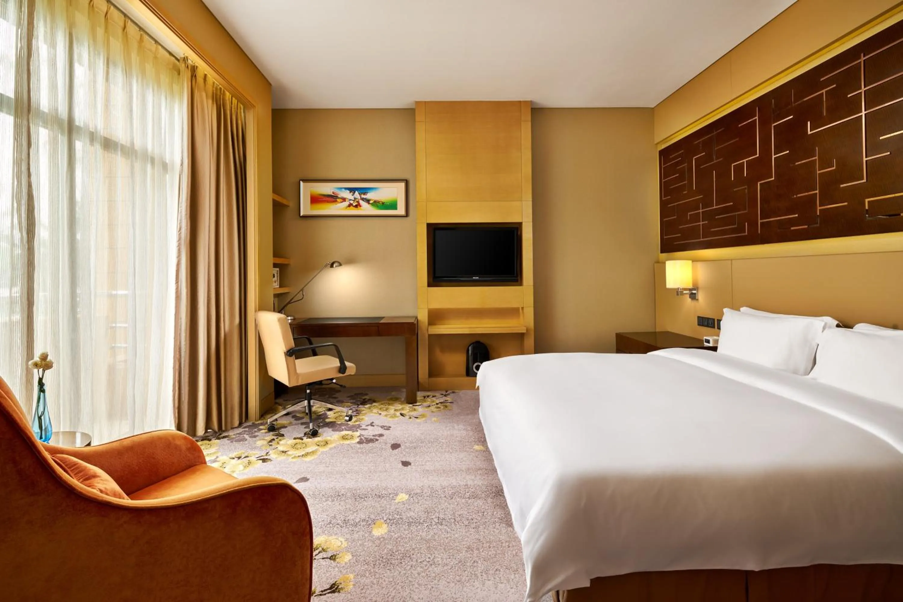 Standard King Room with Balcony in Crowne Plaza Ordos, an IHG Hotel