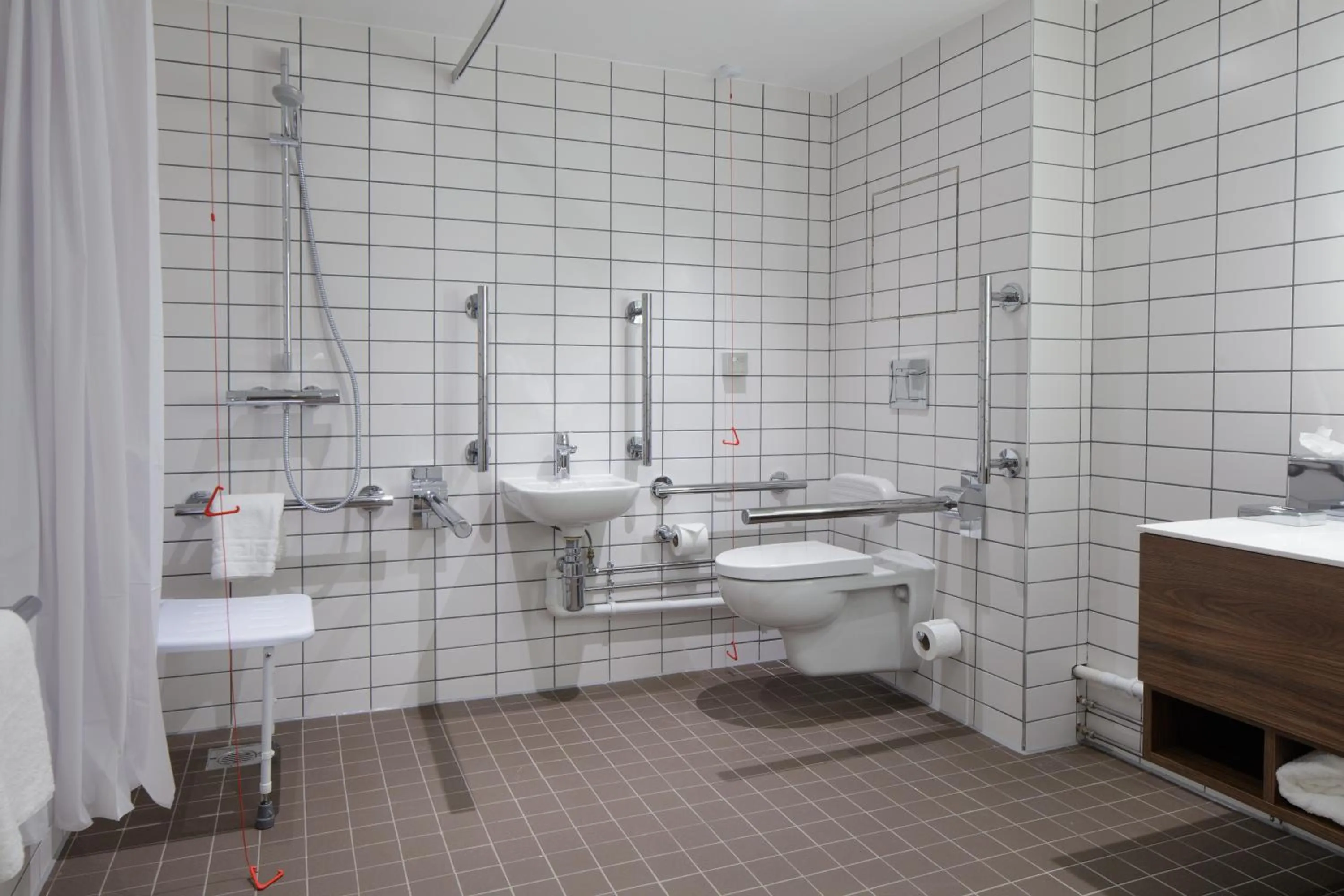 Queen Room - Mobility Access in Hilton Garden Inn Stoke On Trent