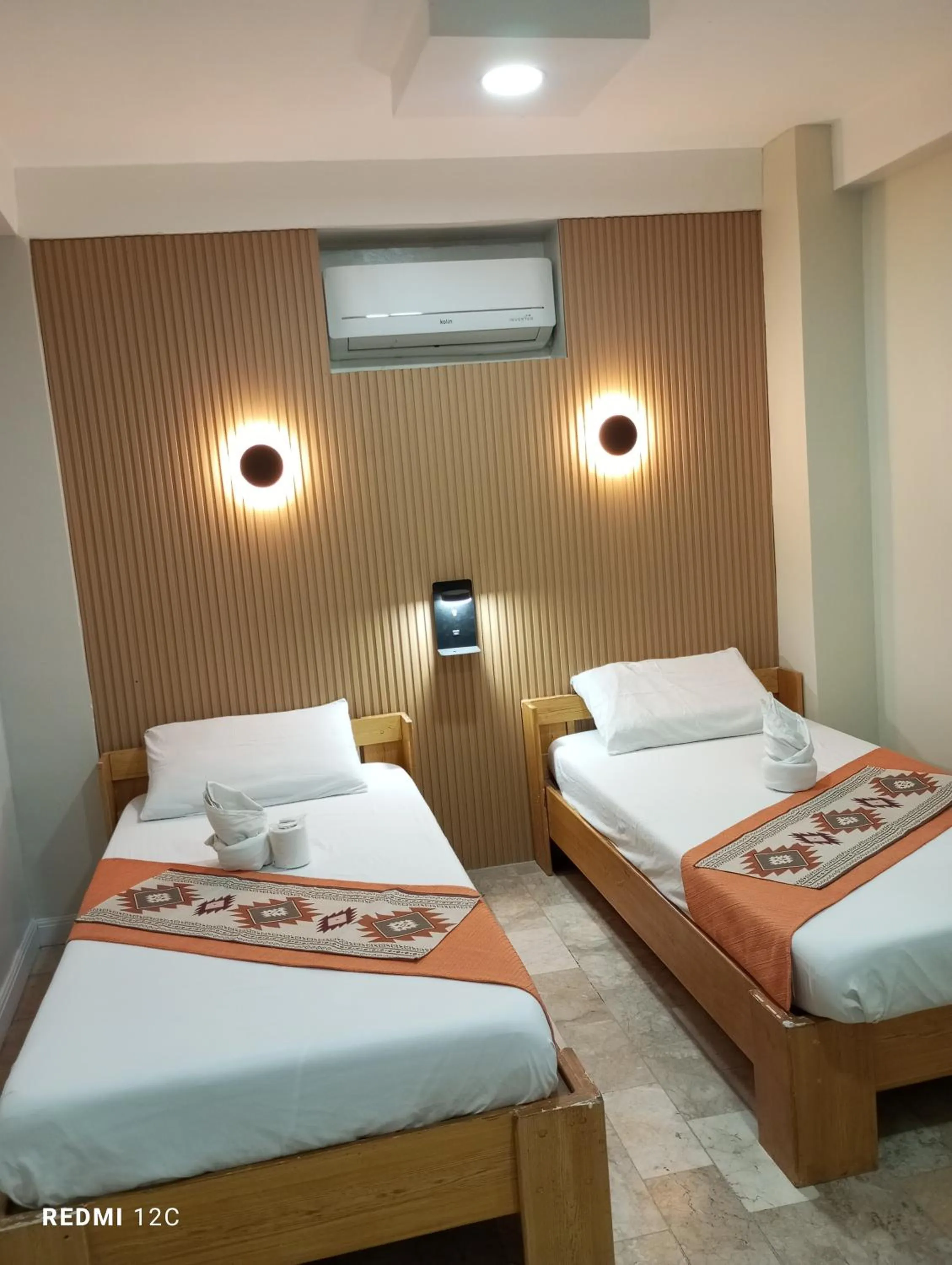 Small Double Room - single occupancy in Airport Hostel Manila
