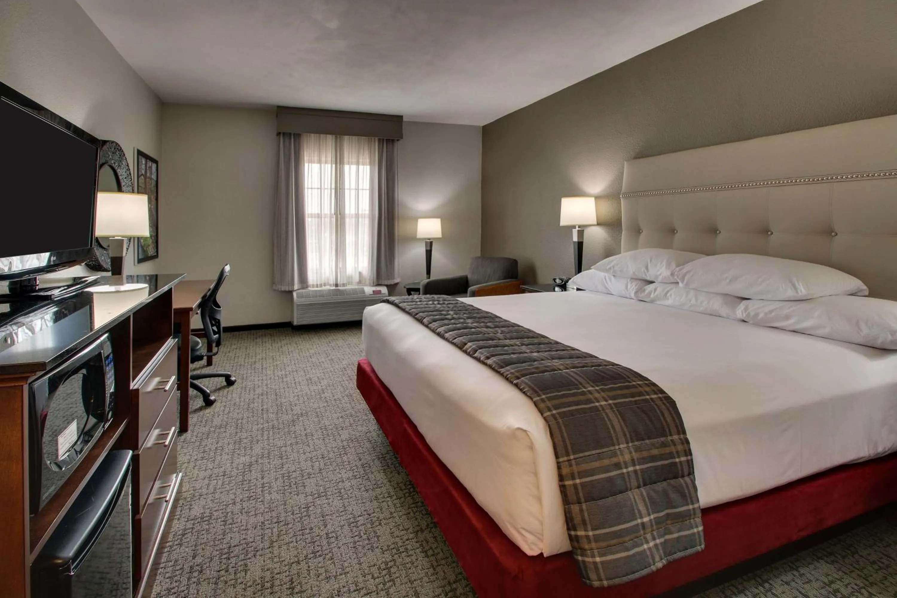 Superior King Room in Drury Inn & Suites San Antonio Northwest Medical Center