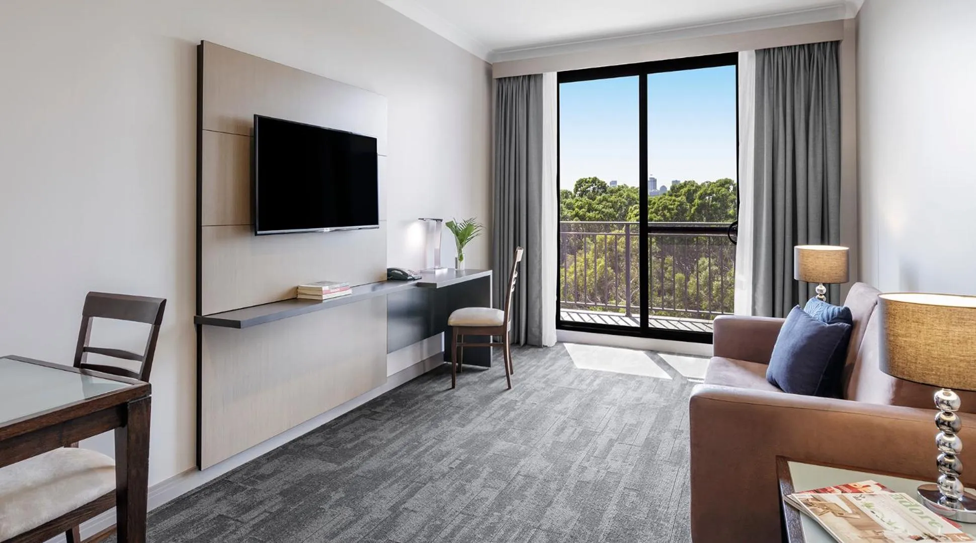 Deluxe One-Bedroom Apartment in Oaks Sydney North Ryde Suites