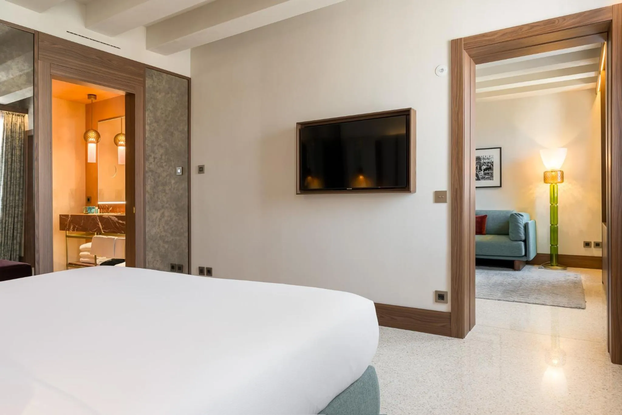 Executive Suite with Canal View in Ca' di Dio - VRetreats, an SLH Hotel