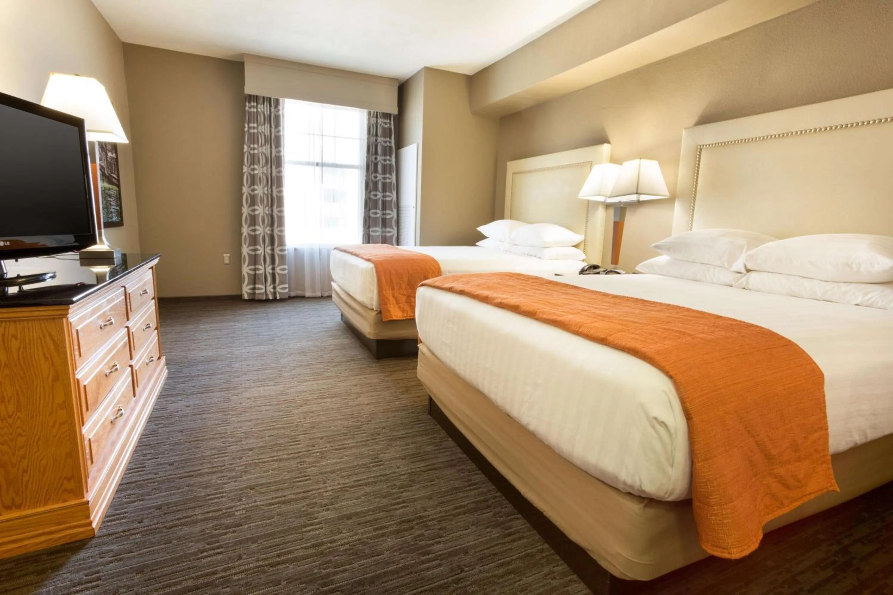 Queen Suite with Two Queen Beds in Drury Inn & Suites San Antonio North Stone Oak