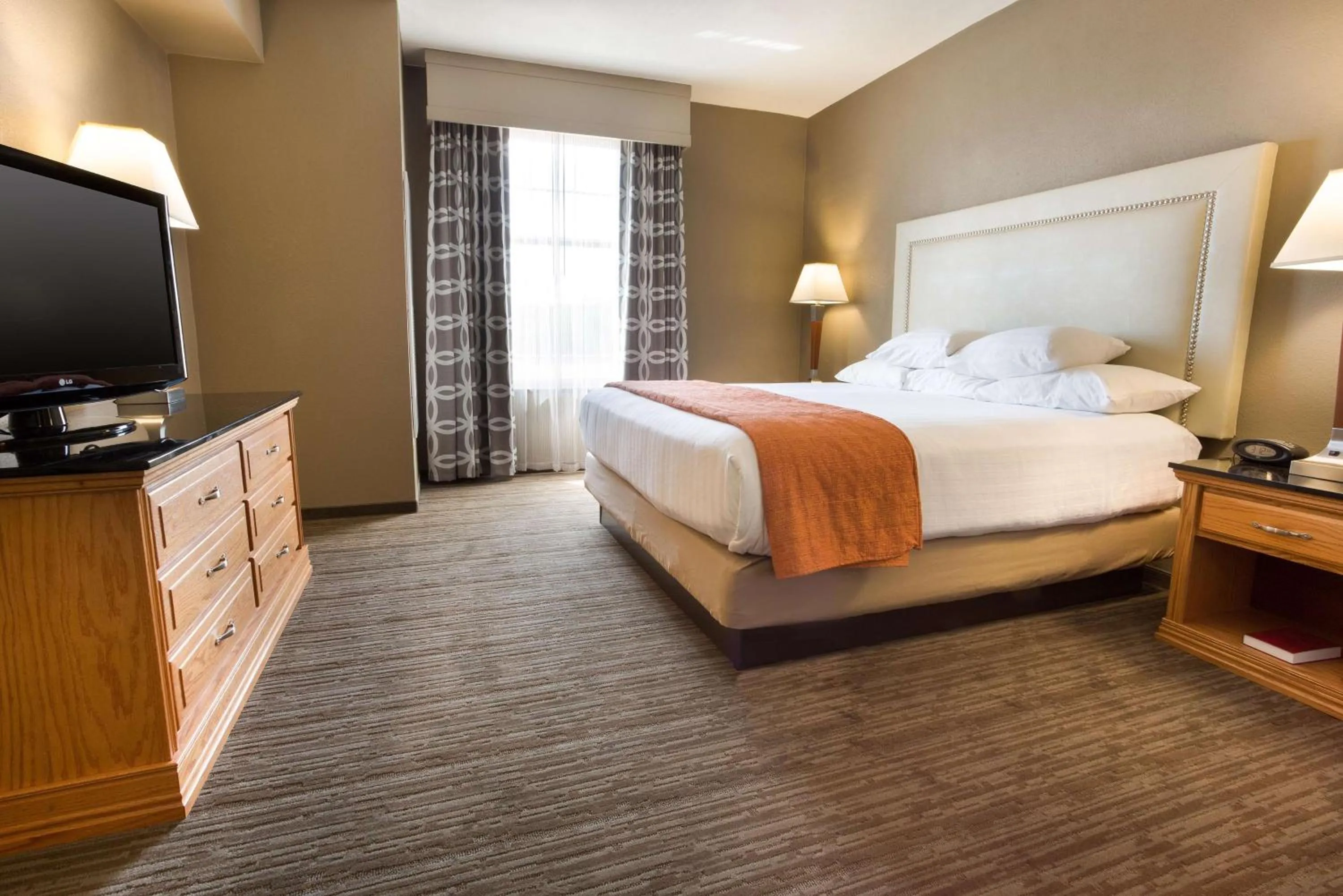 King Suite with Sofa Bed - Accessible, Tub in Drury Inn & Suites San Antonio North Stone Oak