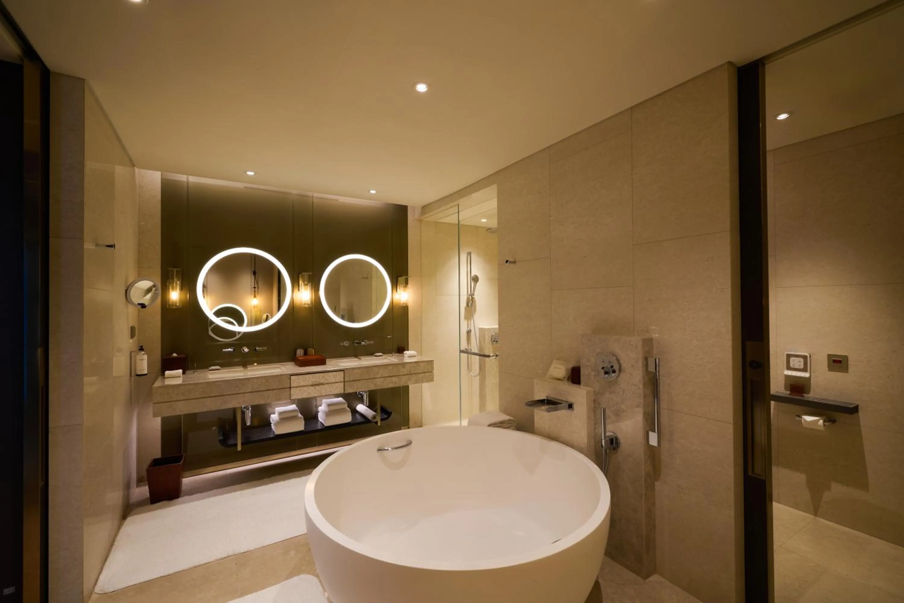 Corner Twin Suite in Grand Hyatt Jeju