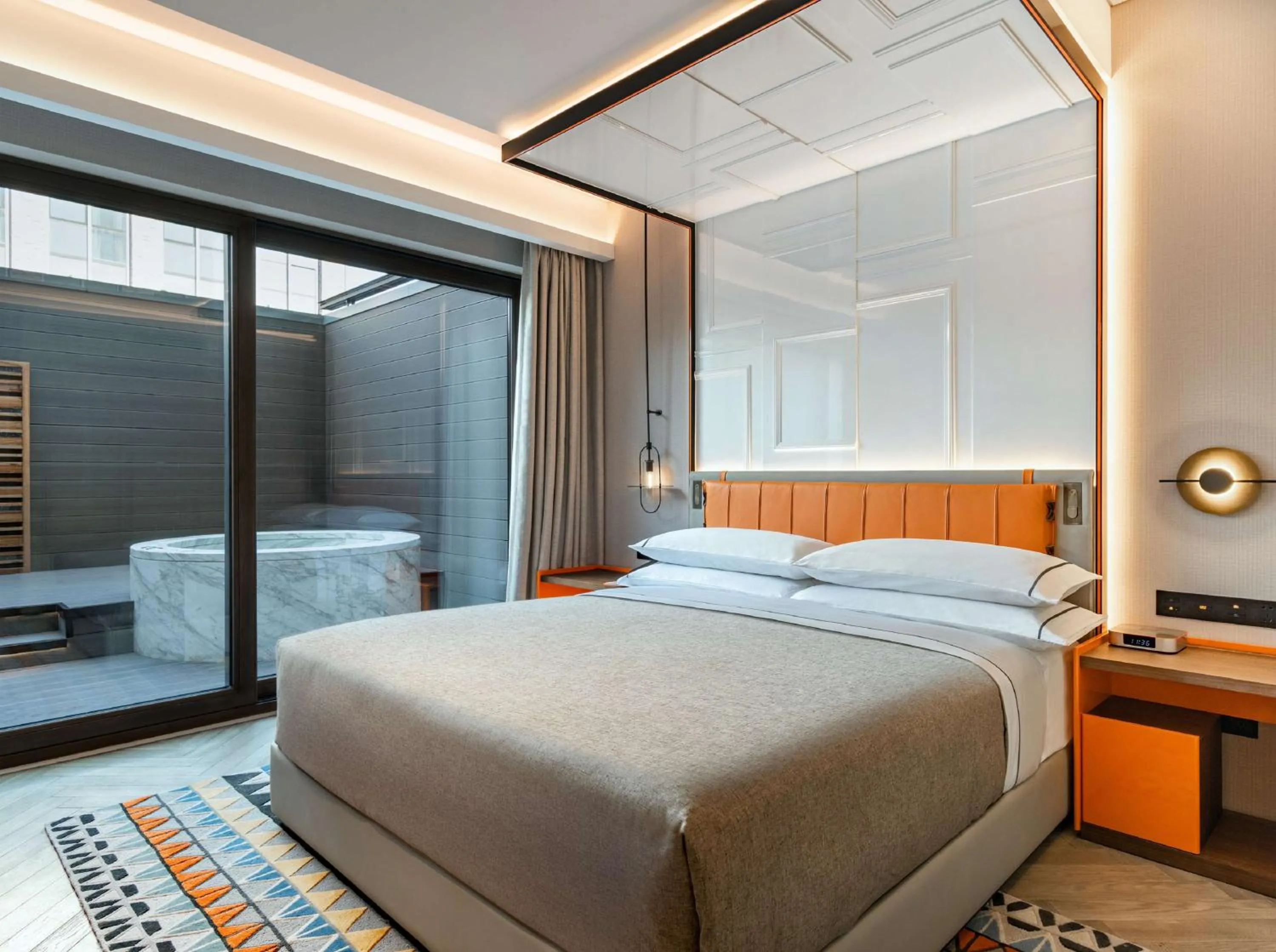 Deluxe King Room with Balcony in Canopy by Hilton Hangzhou West Lake