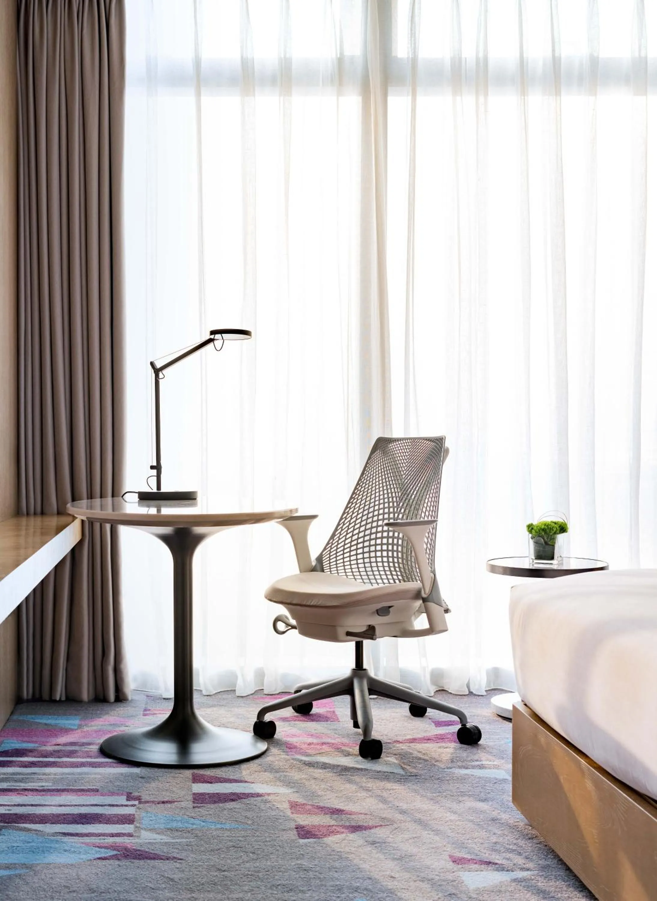 Twin Room with Sea View in Hilton Garden Inn Shenzhen World Exhibition & Convention Center