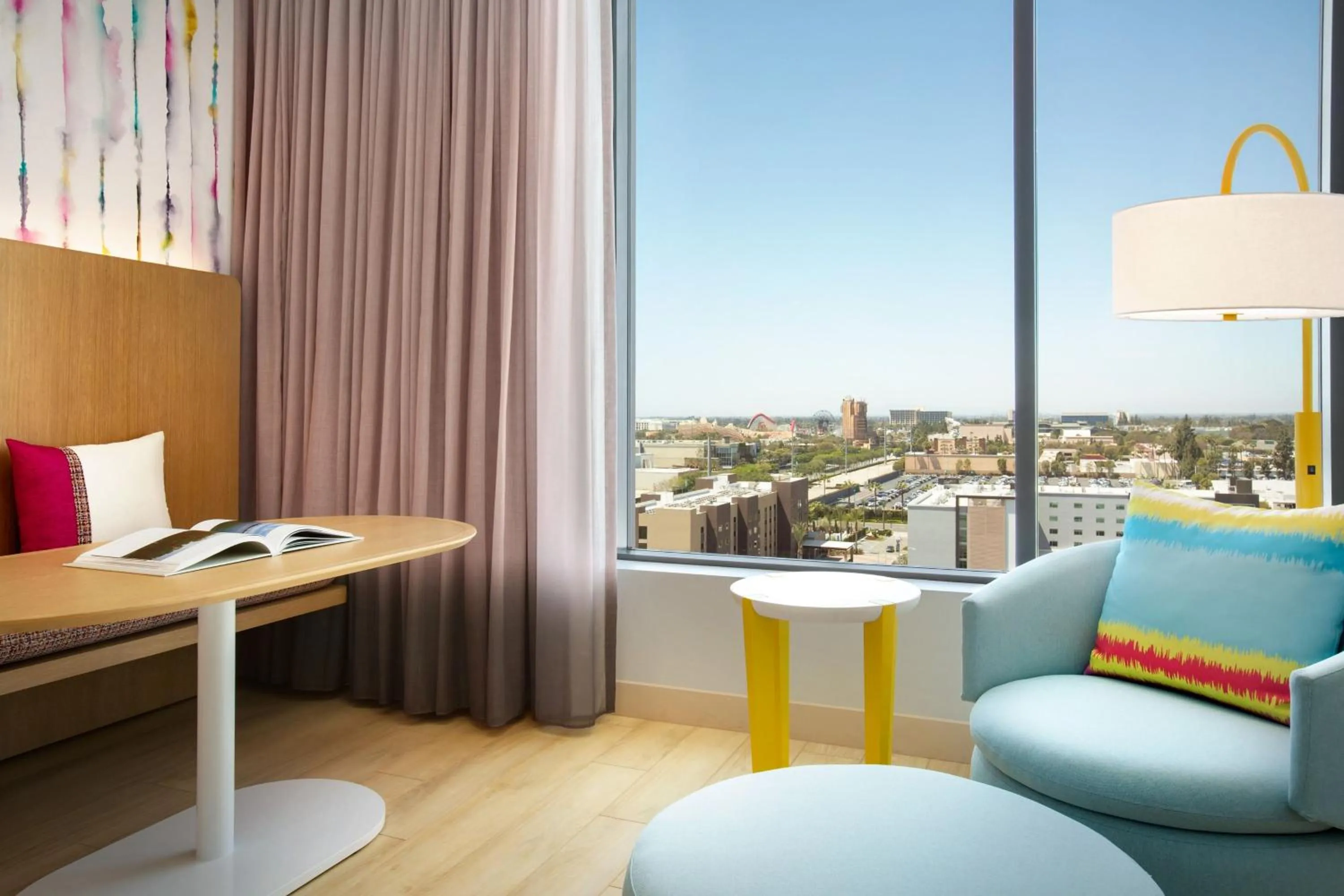 King Room with Bunk Beds in The Viv Hotel, Anaheim, a Tribute Portfolio Hotel