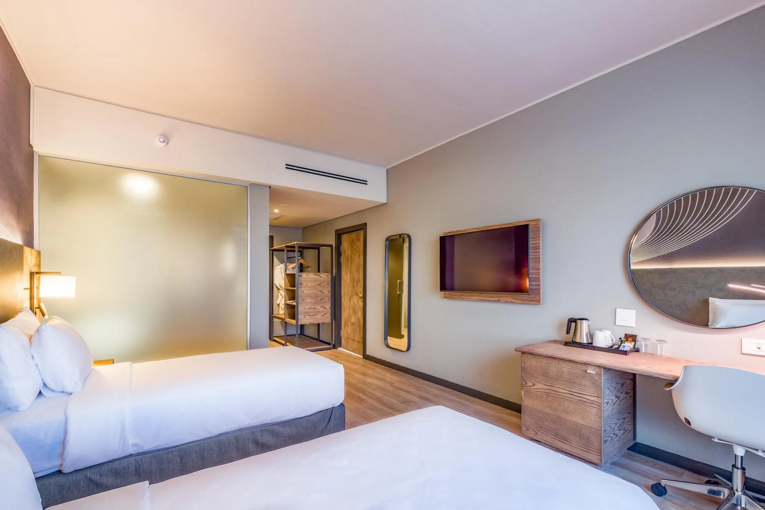Standard Room in Radisson Hotel and Convention Centre OR Tambo Airport
