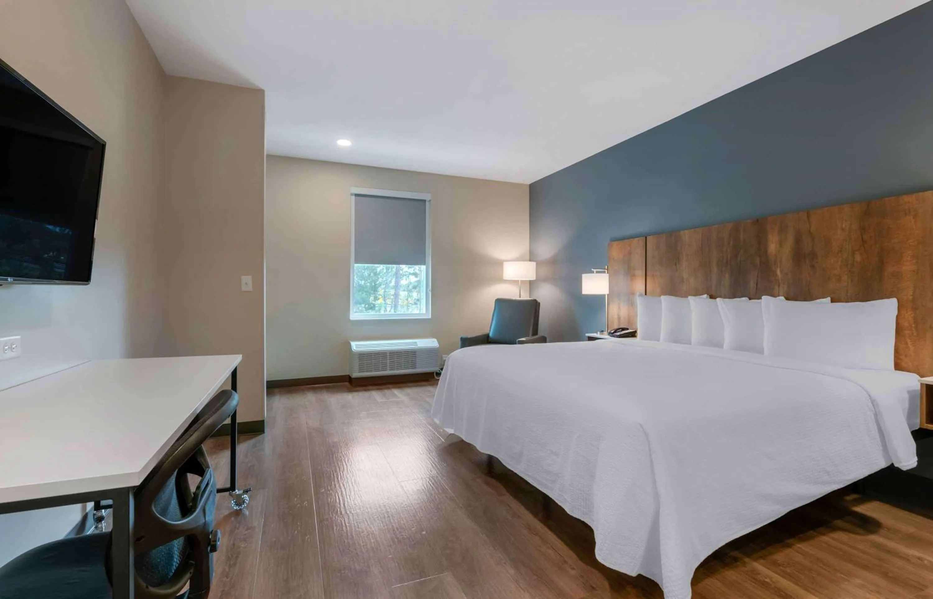 King Studio in Extended Stay America Premier Suites - Daytona Beach - Ormond Beach