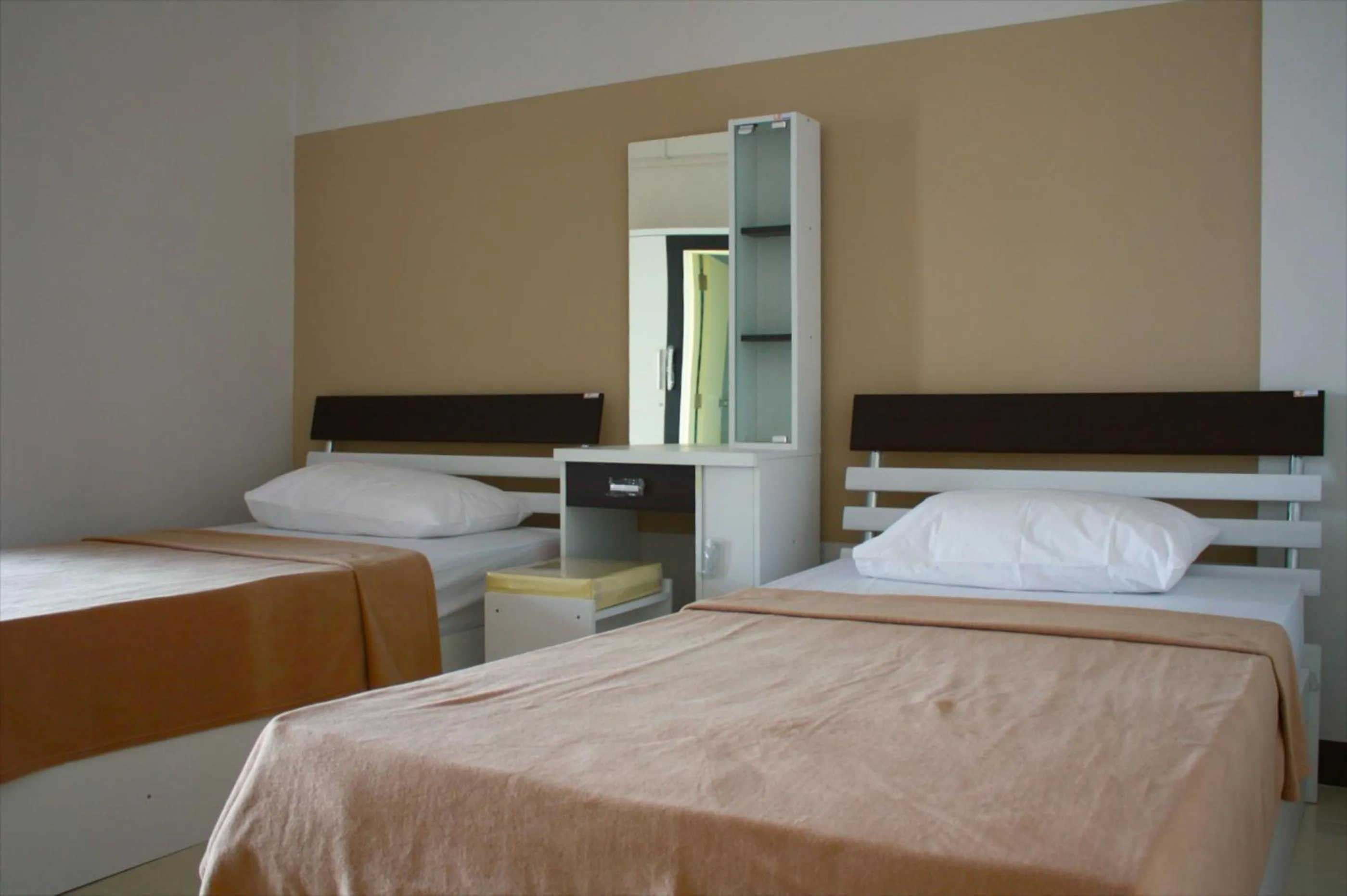 Standard Twin Room in Baanbudsarin Apartment