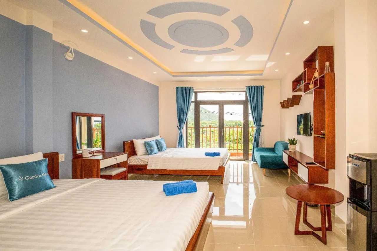 Deluxe Family Suite in Garden House Côn Đảo