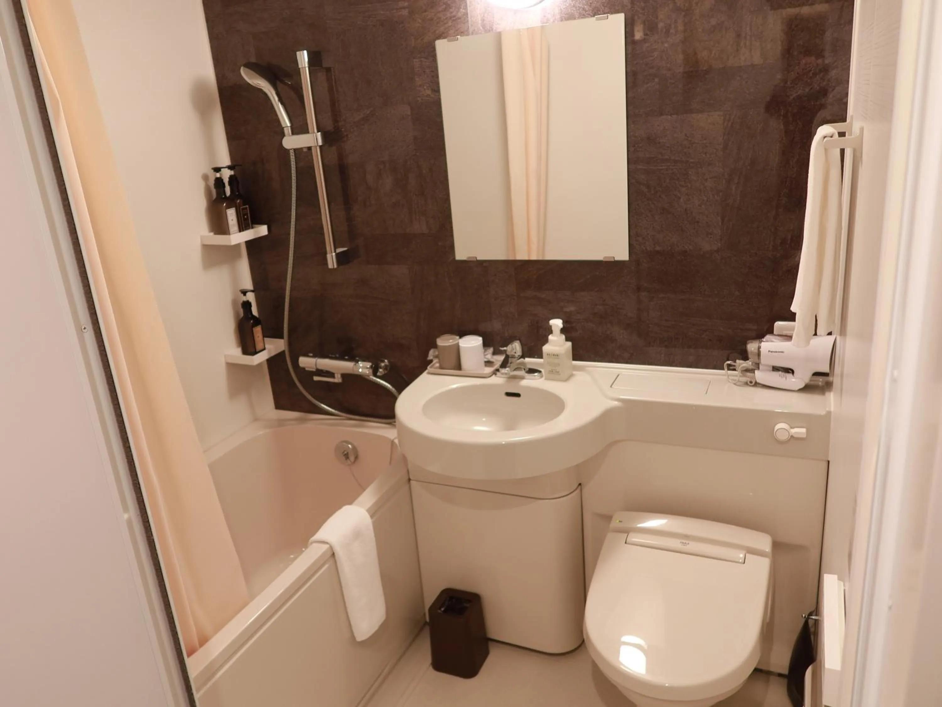 Kenki Room - single occupancy - Non-Smoking in Henn na Hotel Komatsu Ekimae