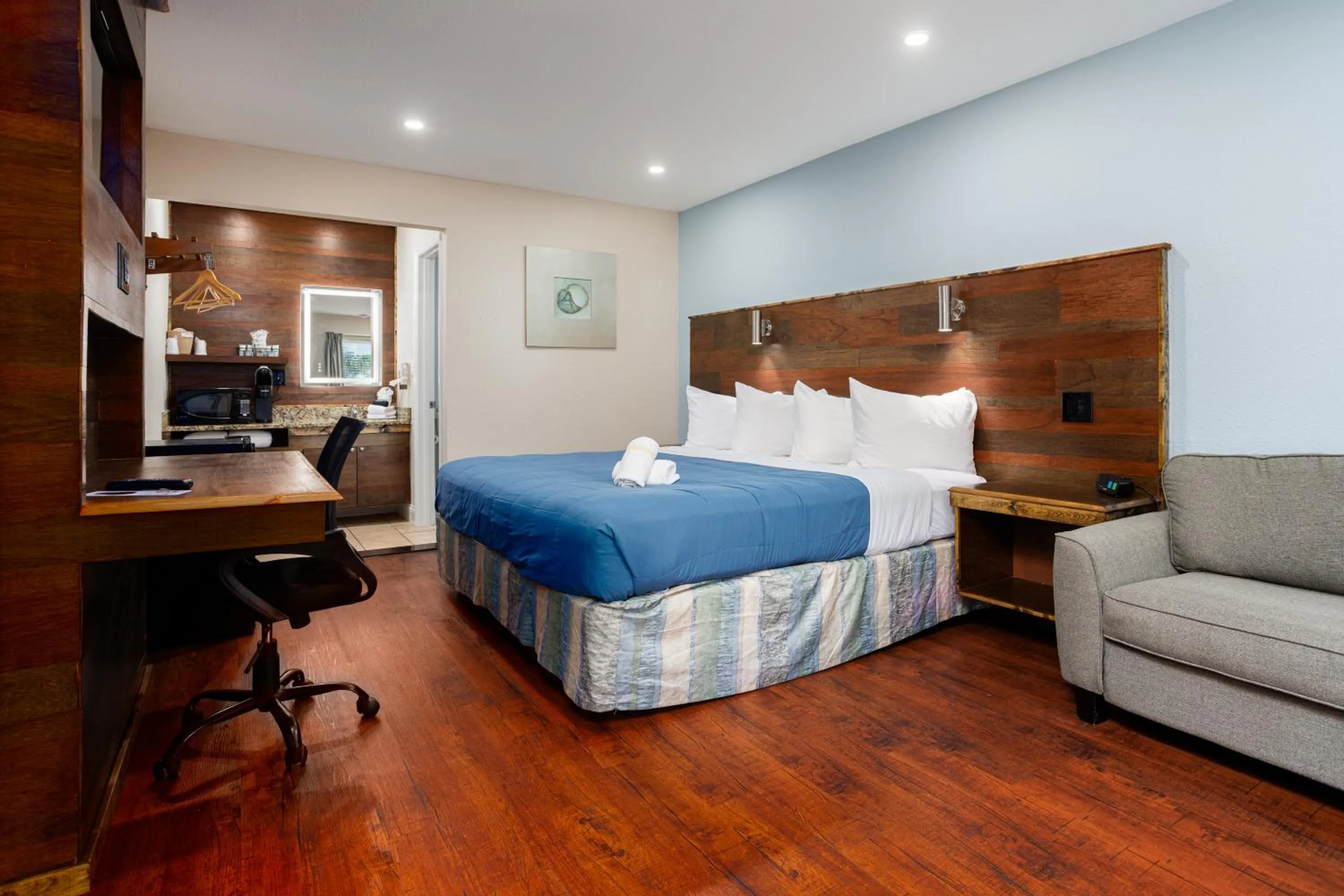 Deluxe King Room in Southern Oaks Inn - Saint Augustine