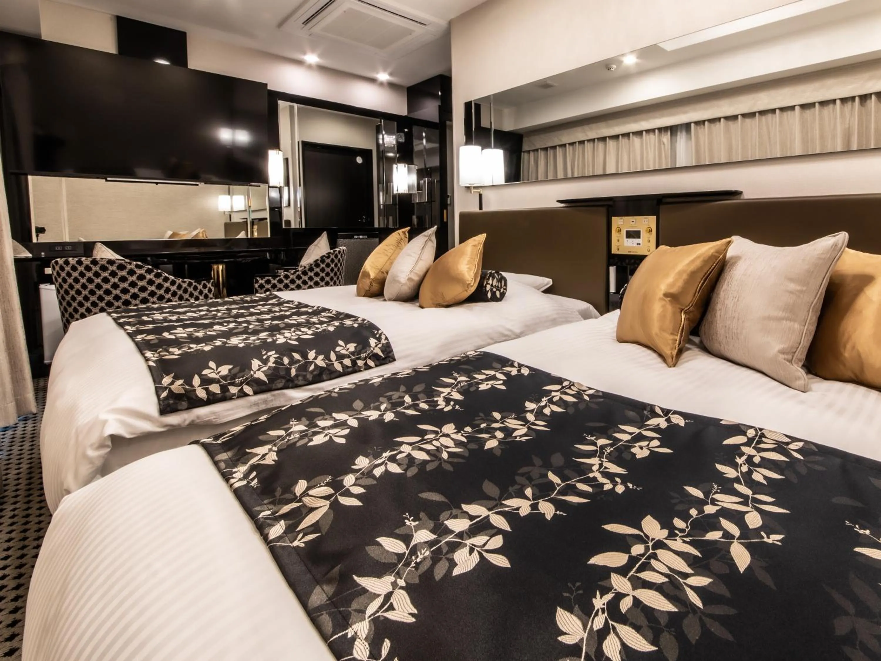 Deluxe Twin Room in APA Hotel Shin Osaka Minamikata Ekimae