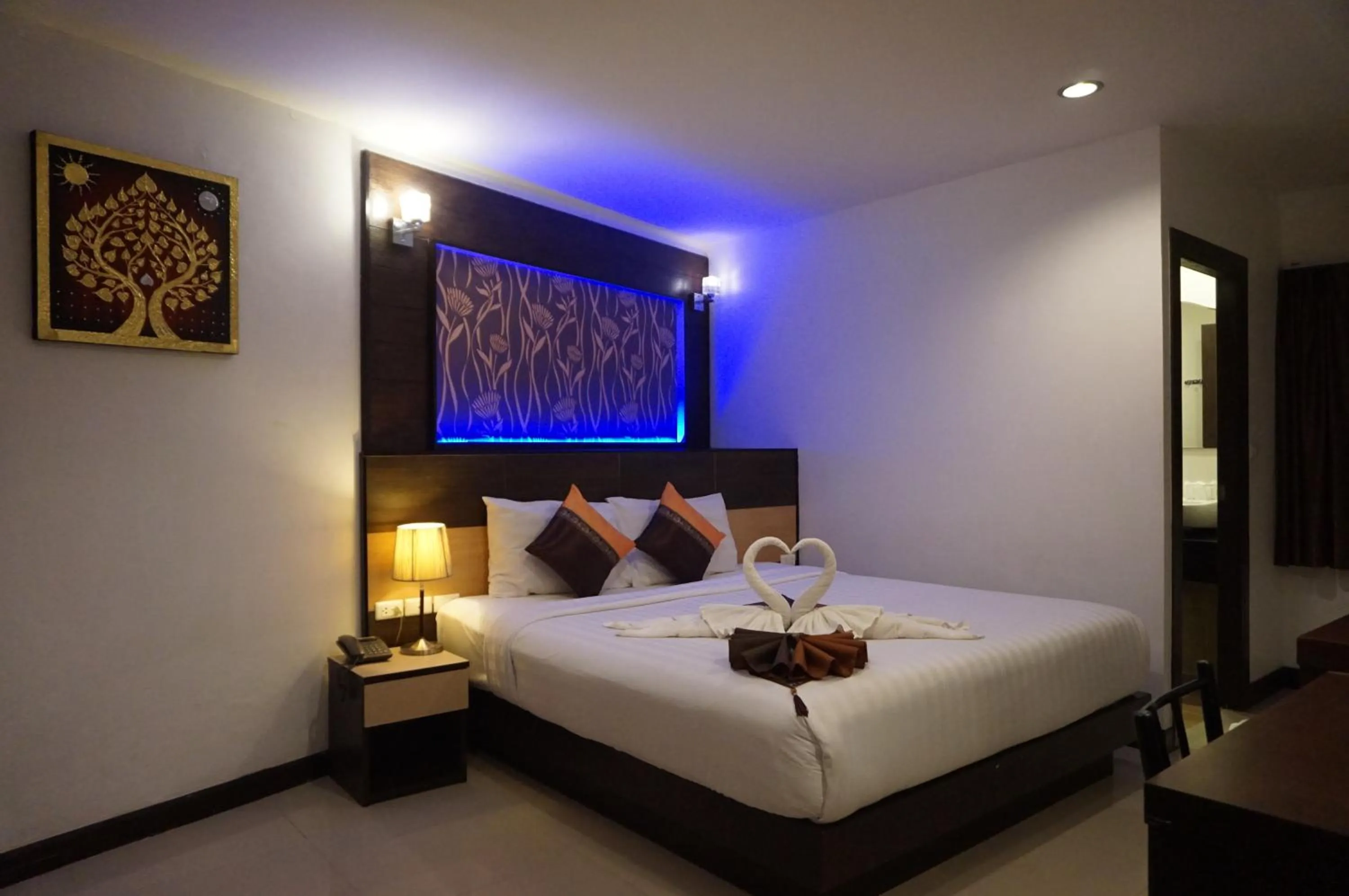Superior Double Room in Patong Mansion - SHA Certified