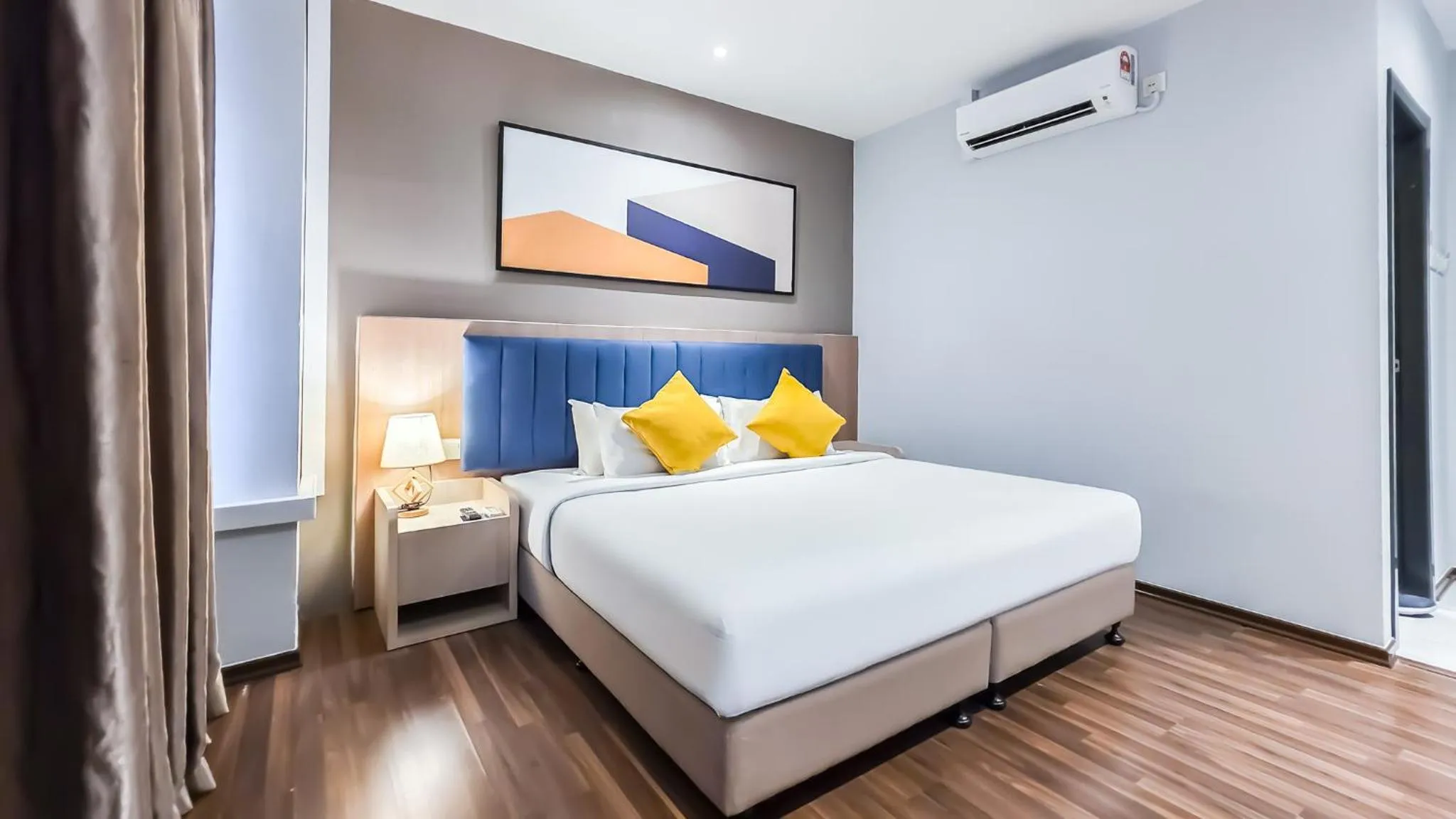 Deluxe King Room in Fives Hotel Johor Bahru City Centre