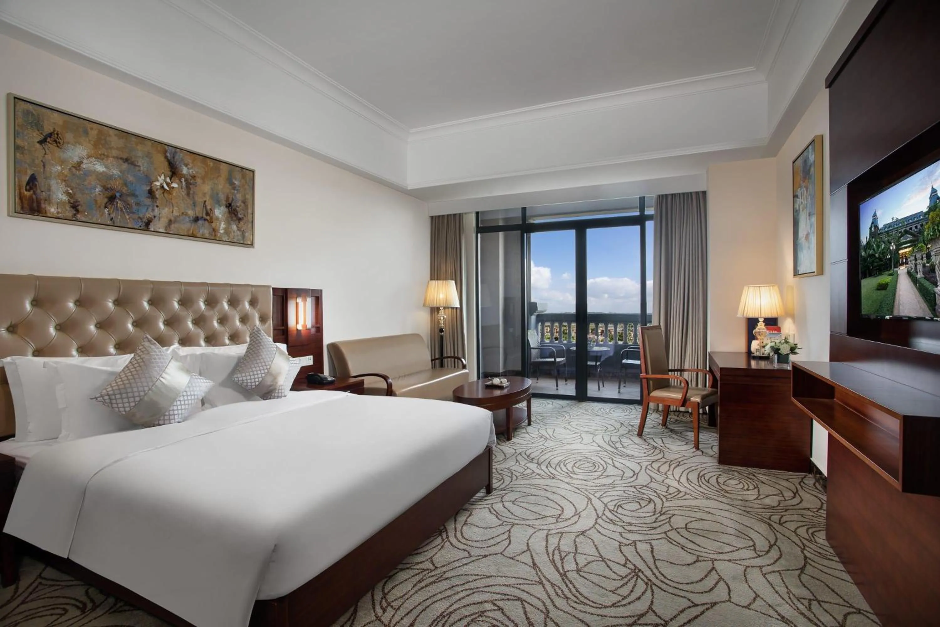 River View King Room in Wyndham Garden Haikou South