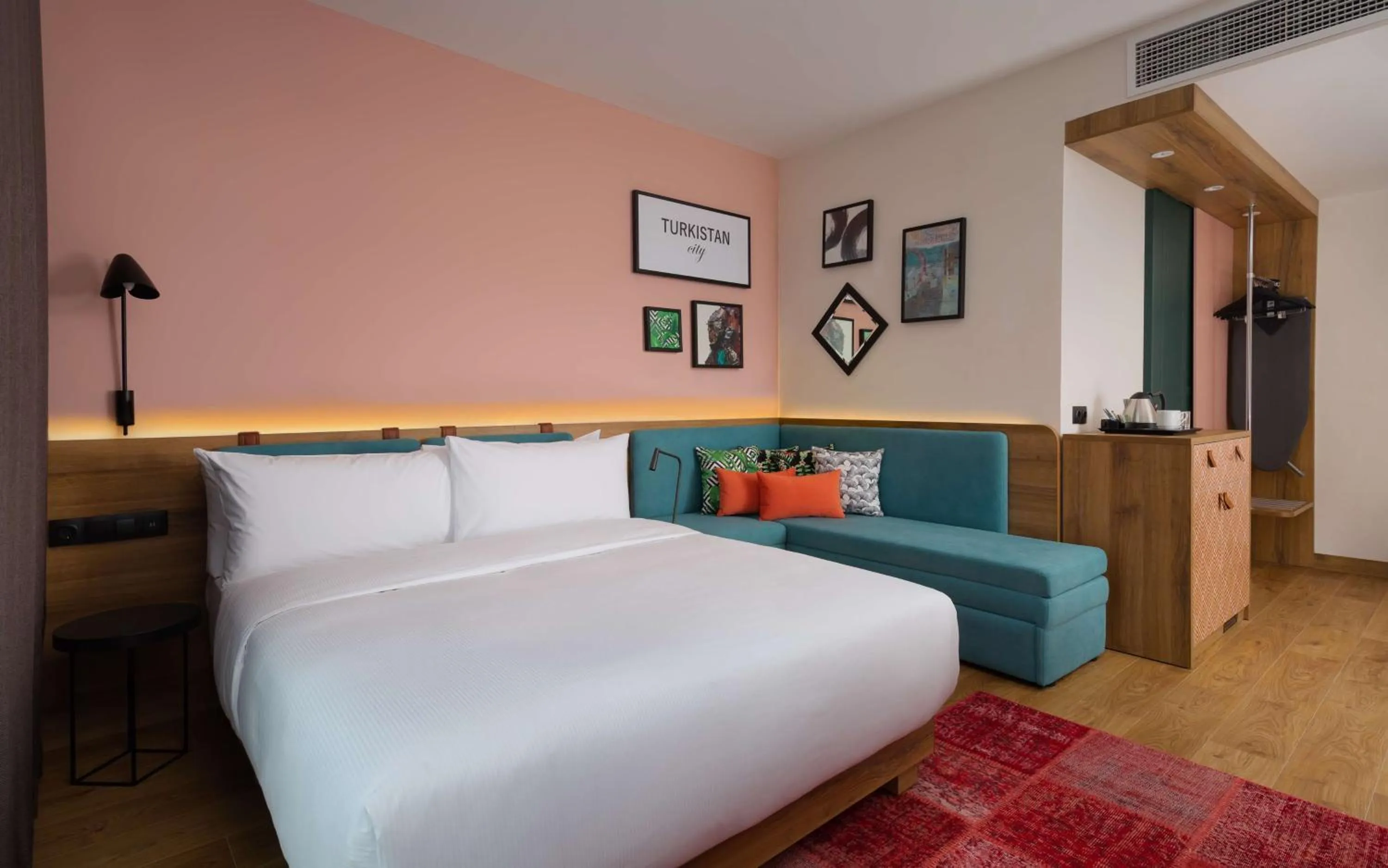 King Room in Hampton By Hilton Turkistan