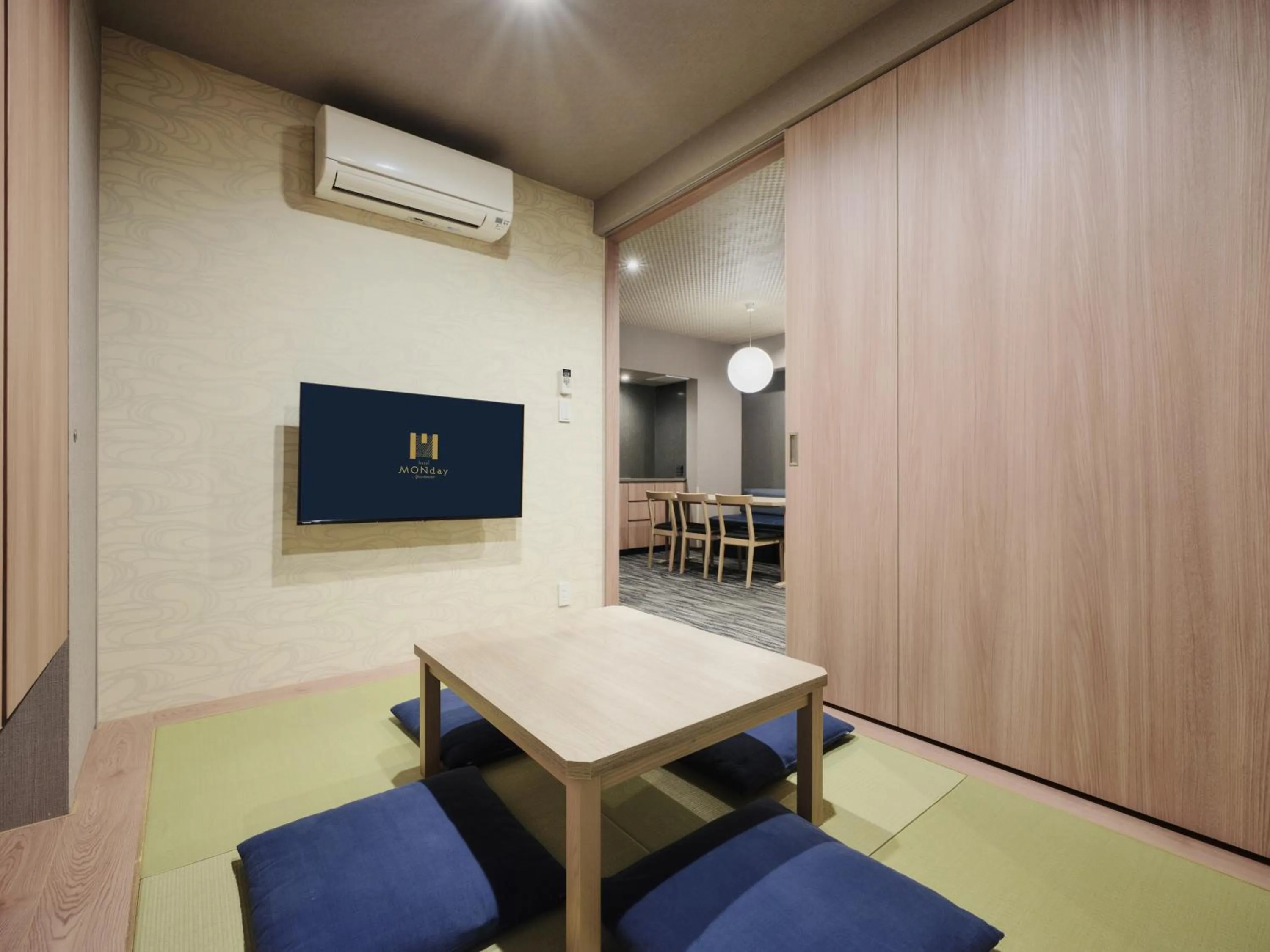 Grand Japanese Room with Washing Machine in MONday Apart Premium AKIHABARA