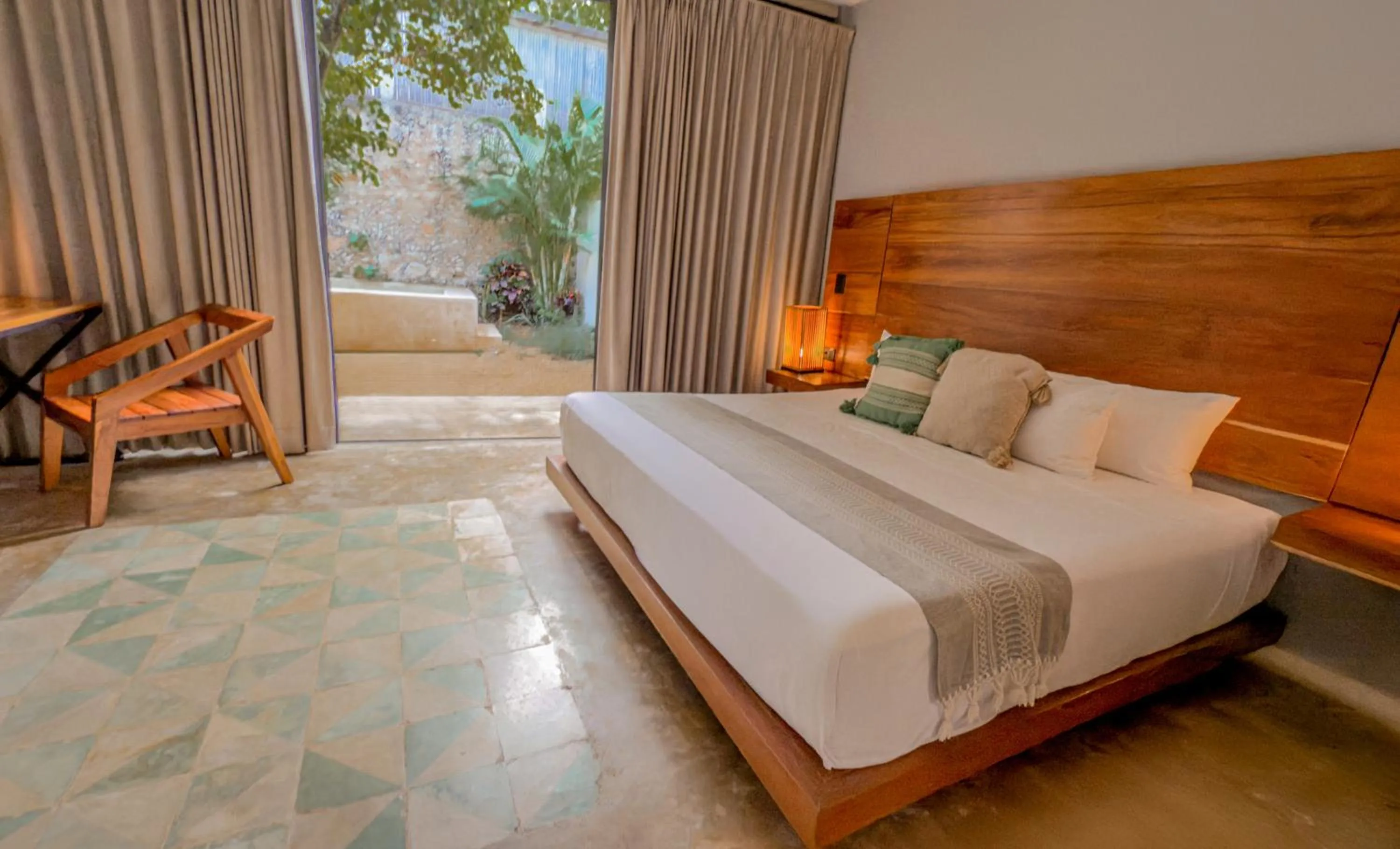 Standard King With Private Pool in Hotel Unknown