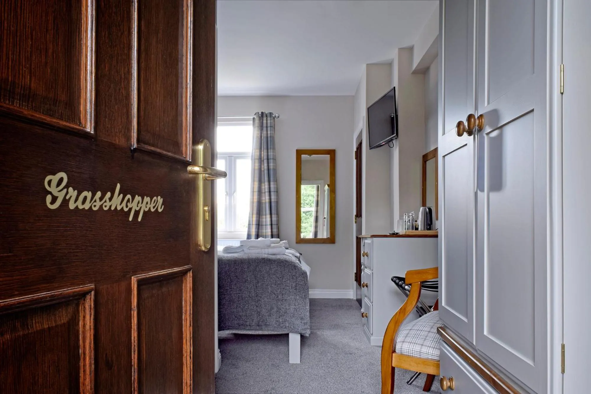 Deluxe Twin Room in Hanbury Turn