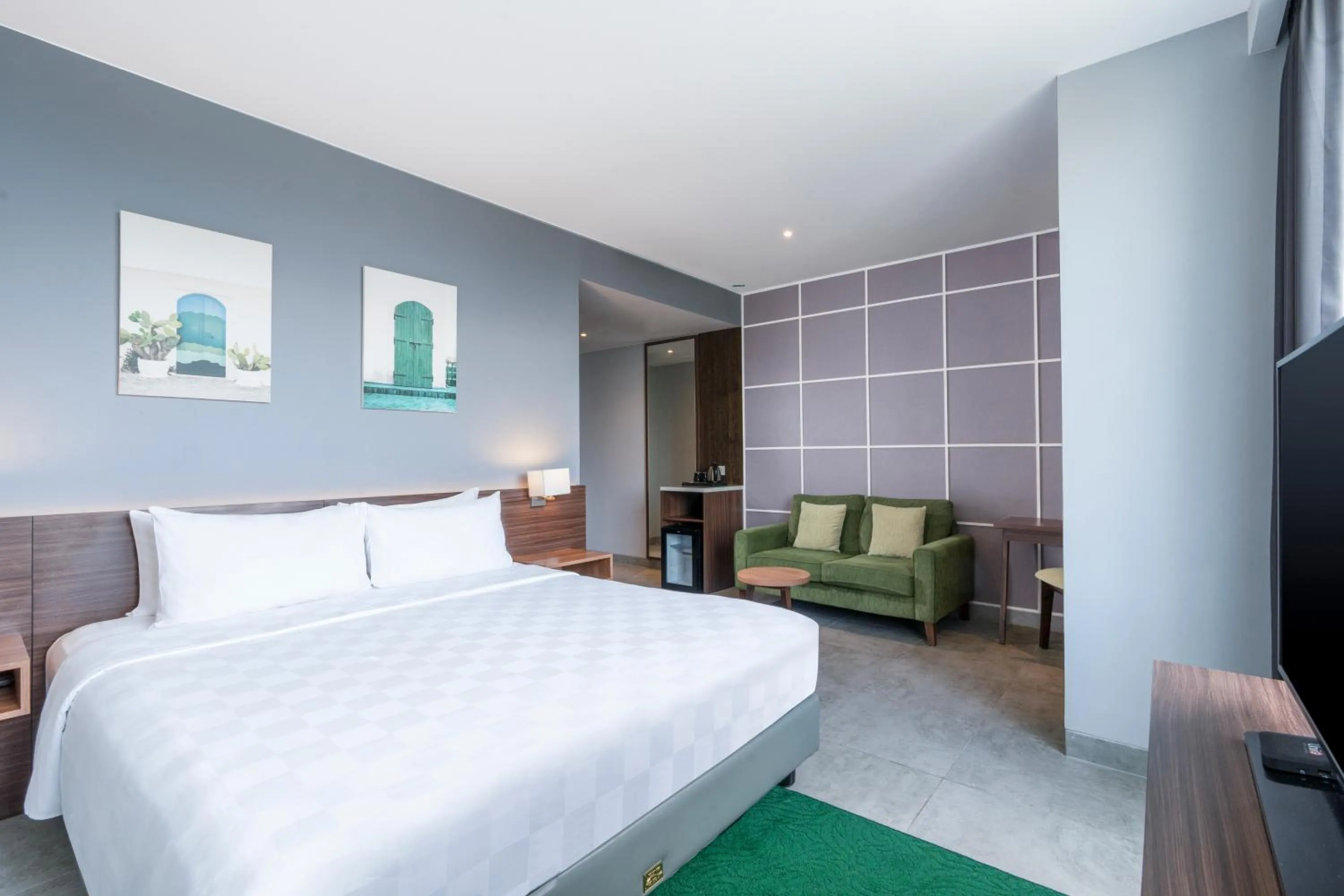Superior Deluxe Queen Room in Swiss-Belinn Bogor