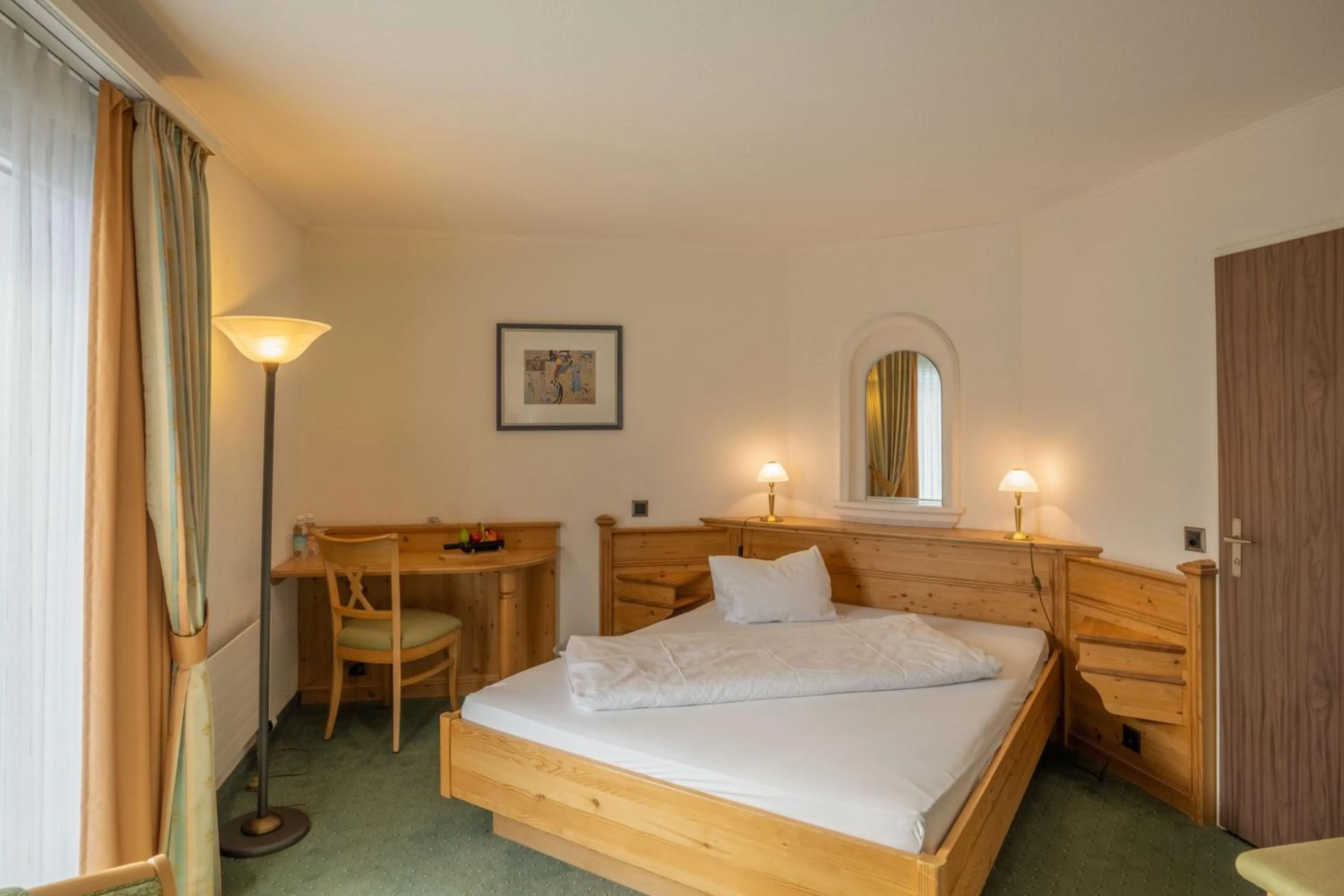 Double Room Queensize  in Hotel Brienz