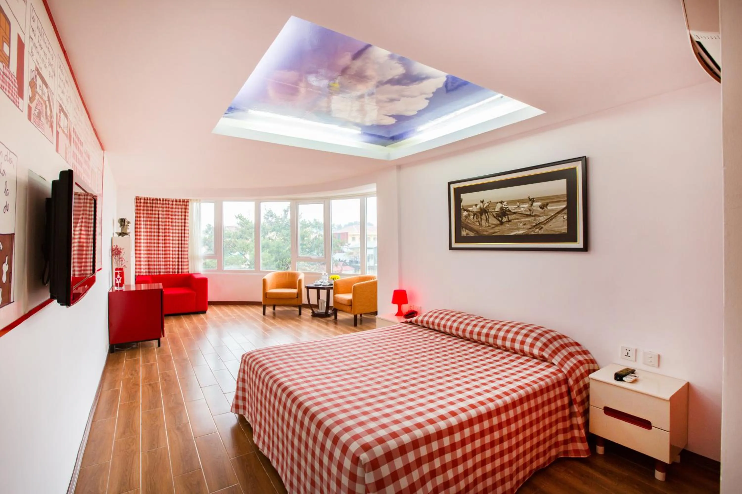 Deluxe Double or Twin Room with City View in Thang Long Espana Hotel