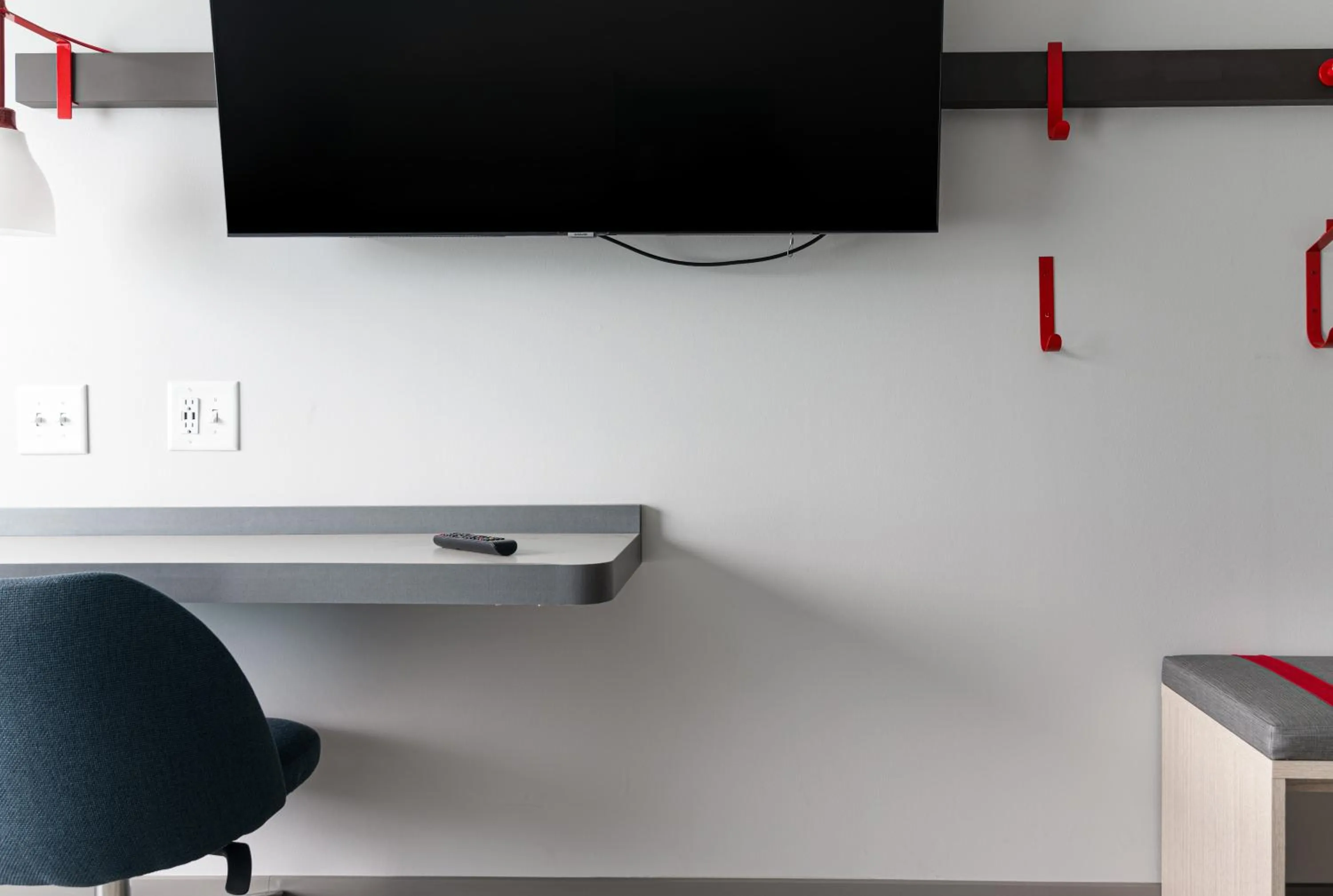 King Room - Mobility Access/Hearing Accessible in avid hotel Summerville by IHG