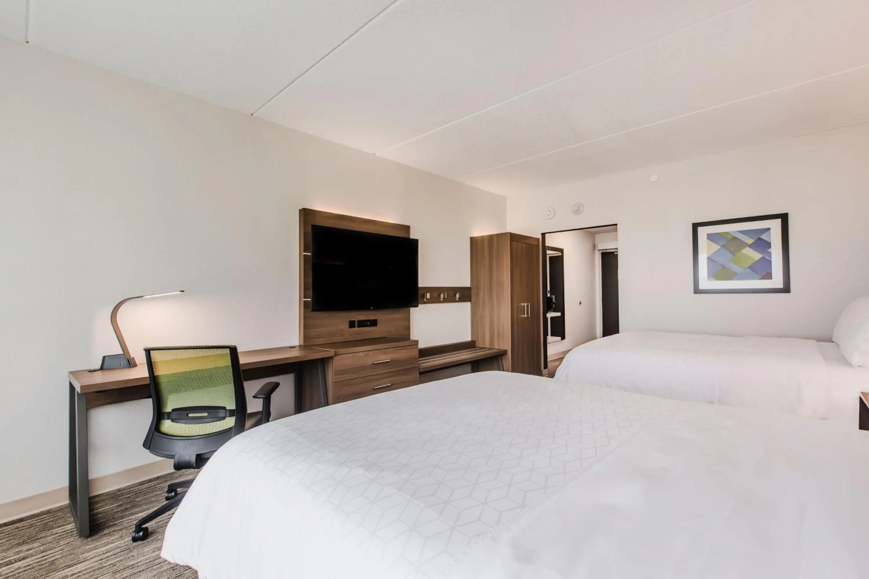 Queen Suite with Two Queen Beds and Sofa Bed in Holiday Inn Express & Suites - Welland