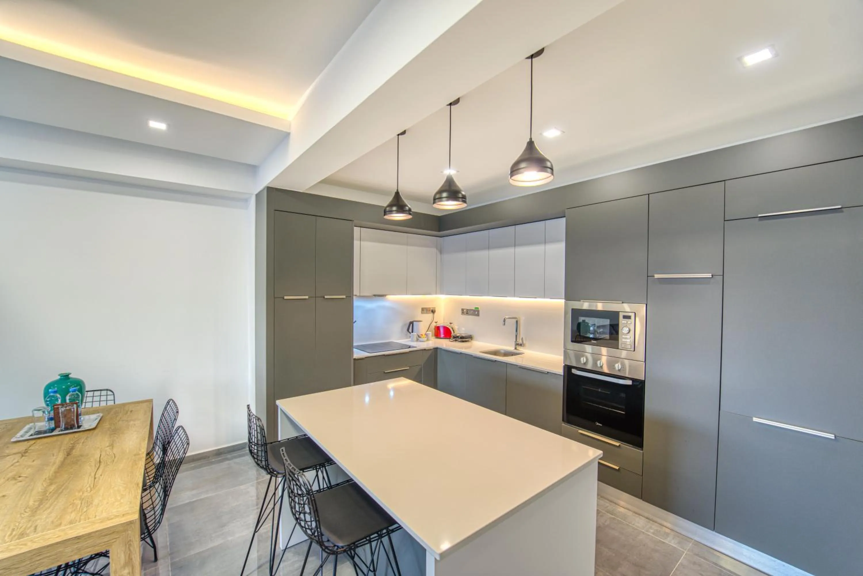 Deluxe Room in Courtyard Long Beach Holiday Resort