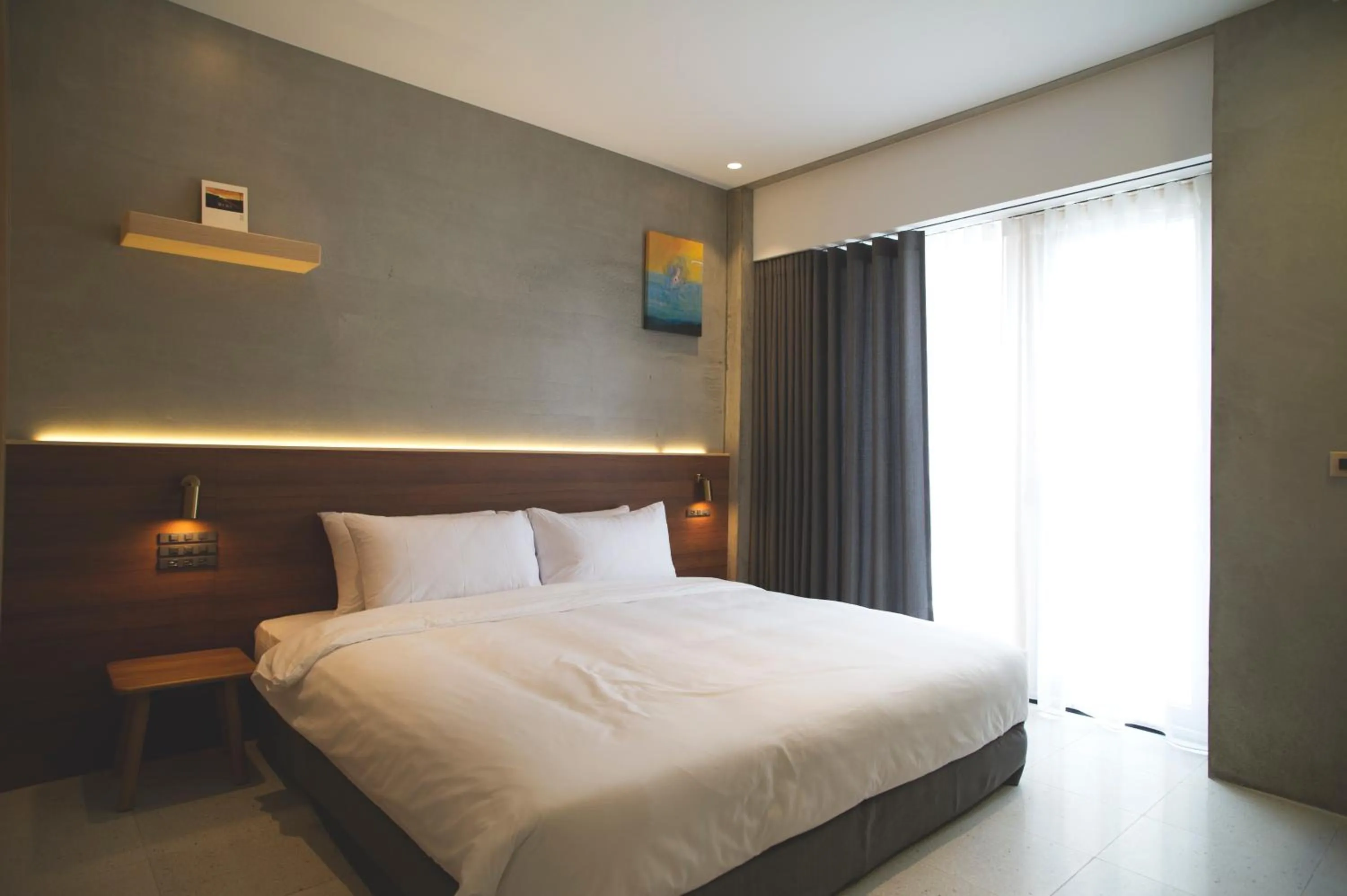 Deluxe Double Room with Bath in FFF Hotel