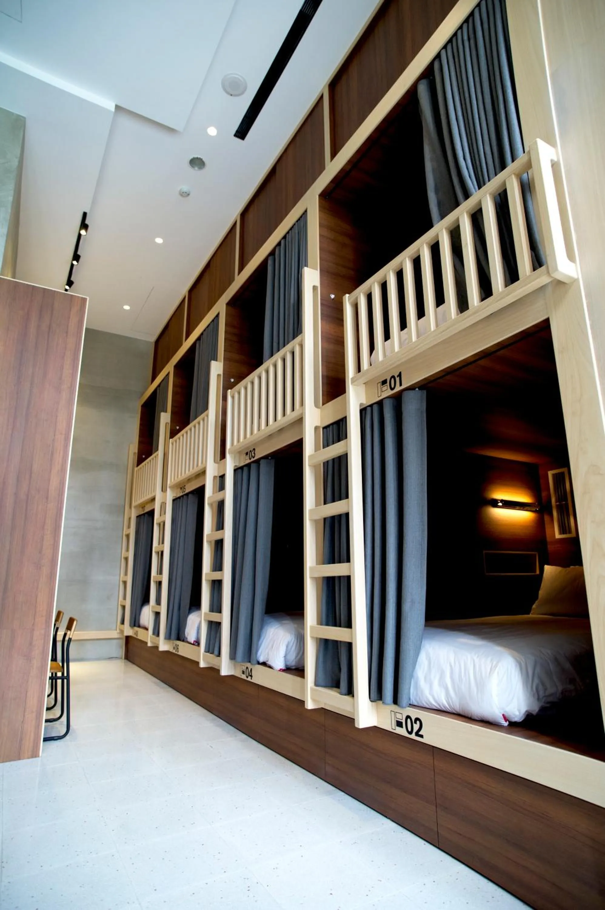 Bed in 8-Bed Mixed Dormitory Room in FFF Hotel