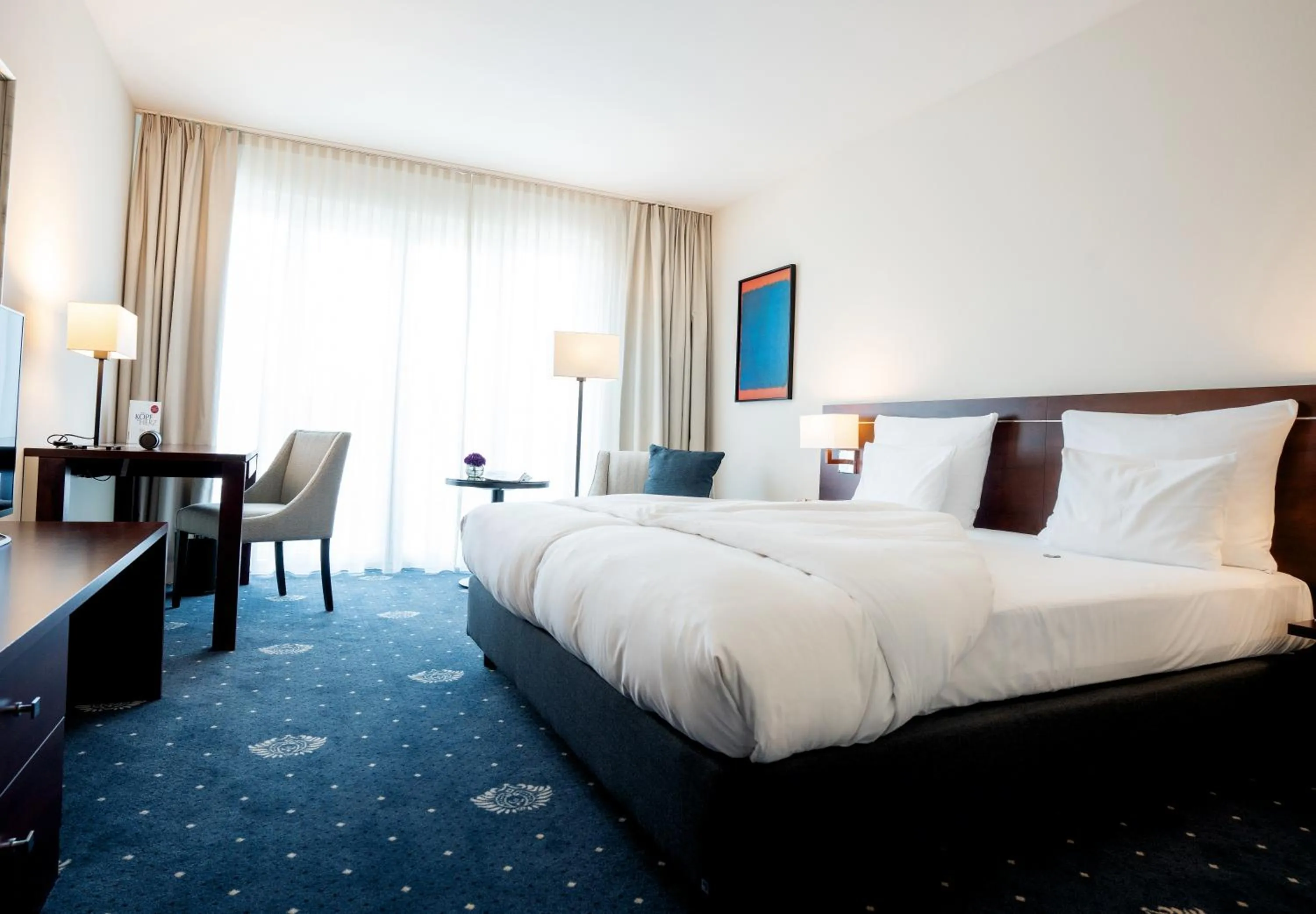 Superior Double Room in Hotel Vier Jahreszeiten Starnberg