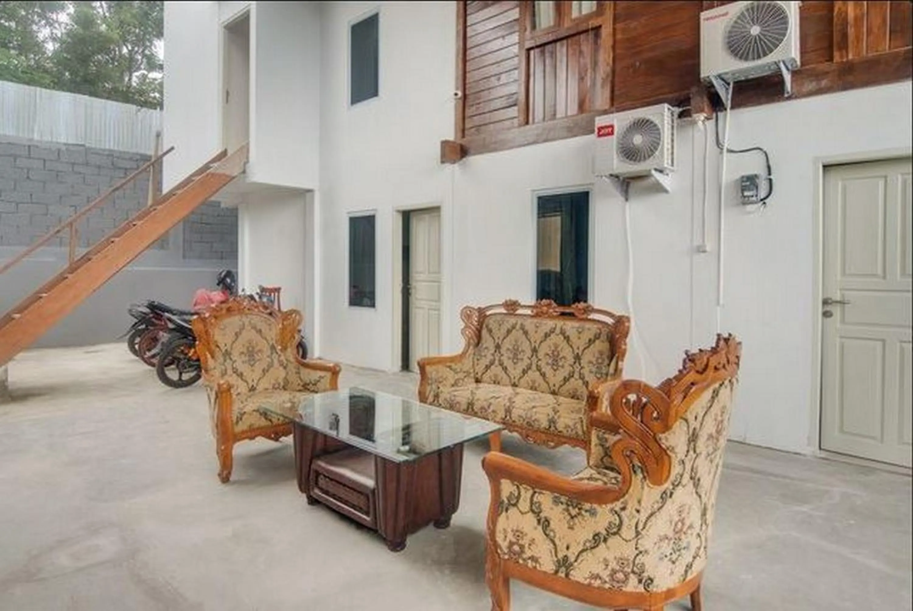 RedDoorz Room in RedDoorz @ Wanea Area Manado