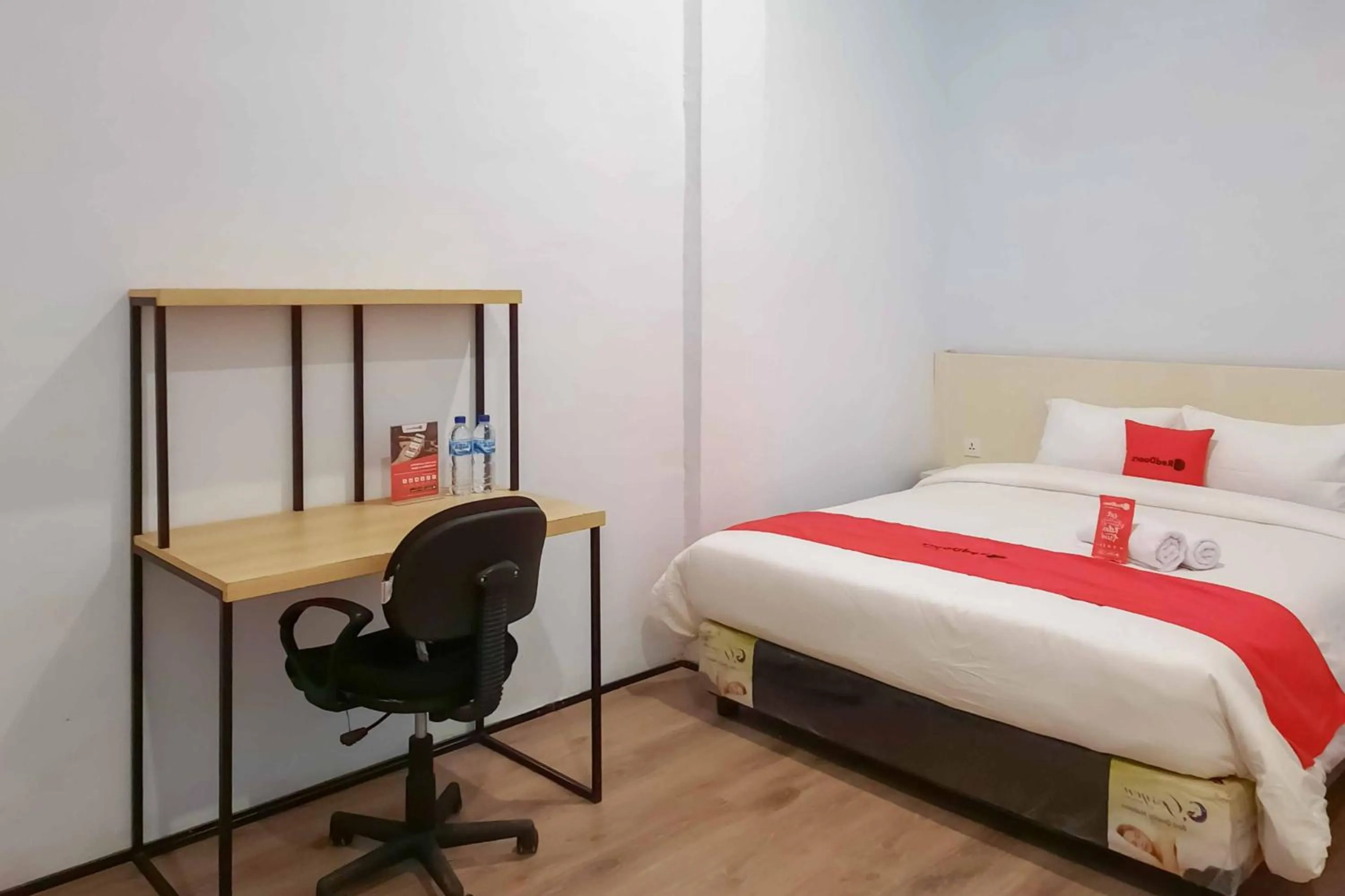 Single Room in RedDoorz CBD Polonia Medan