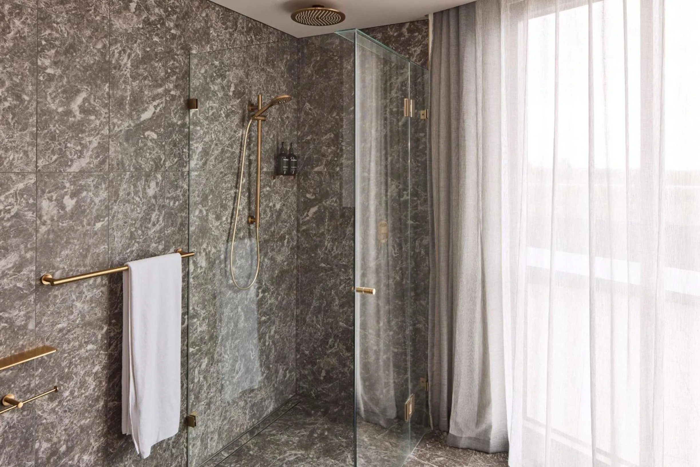 Classic One-Bedroom Apartment with King Bed in The Sebel Melbourne Ringwood