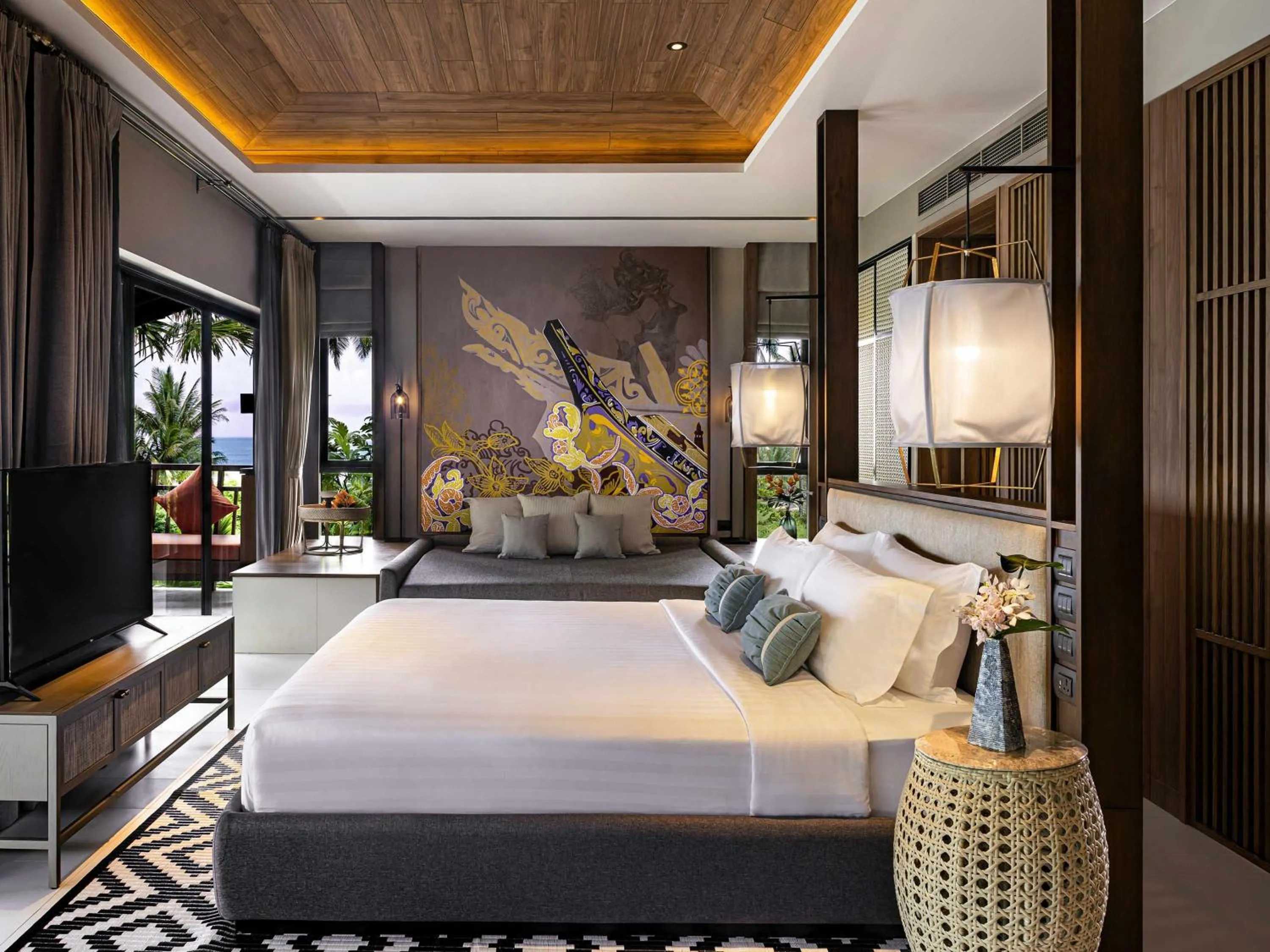 Deluxe King Suite in Grand Mercure Khao Lak Bangsak