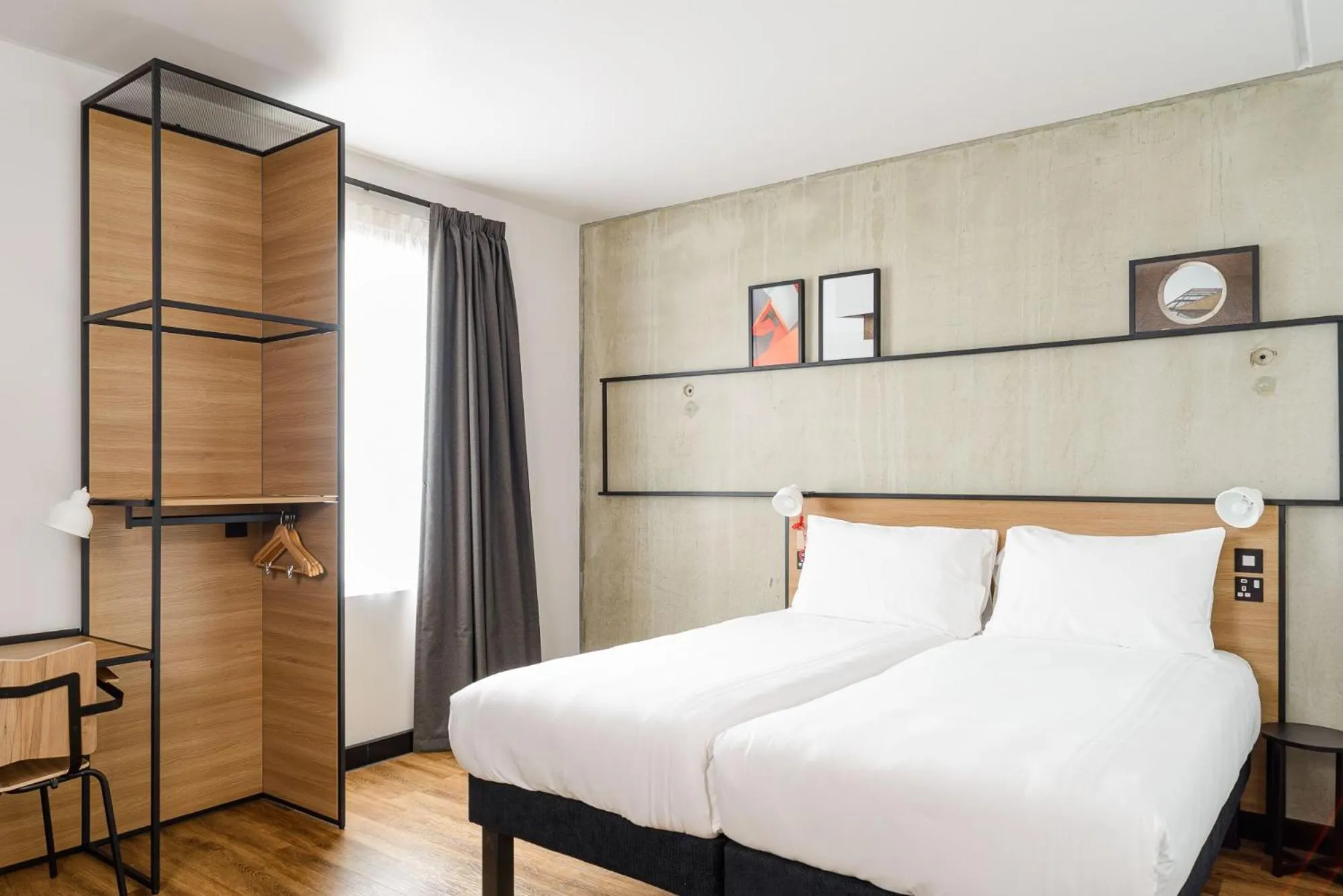 Accessible Twin Room in ibis Bridgwater, M5 Jct23