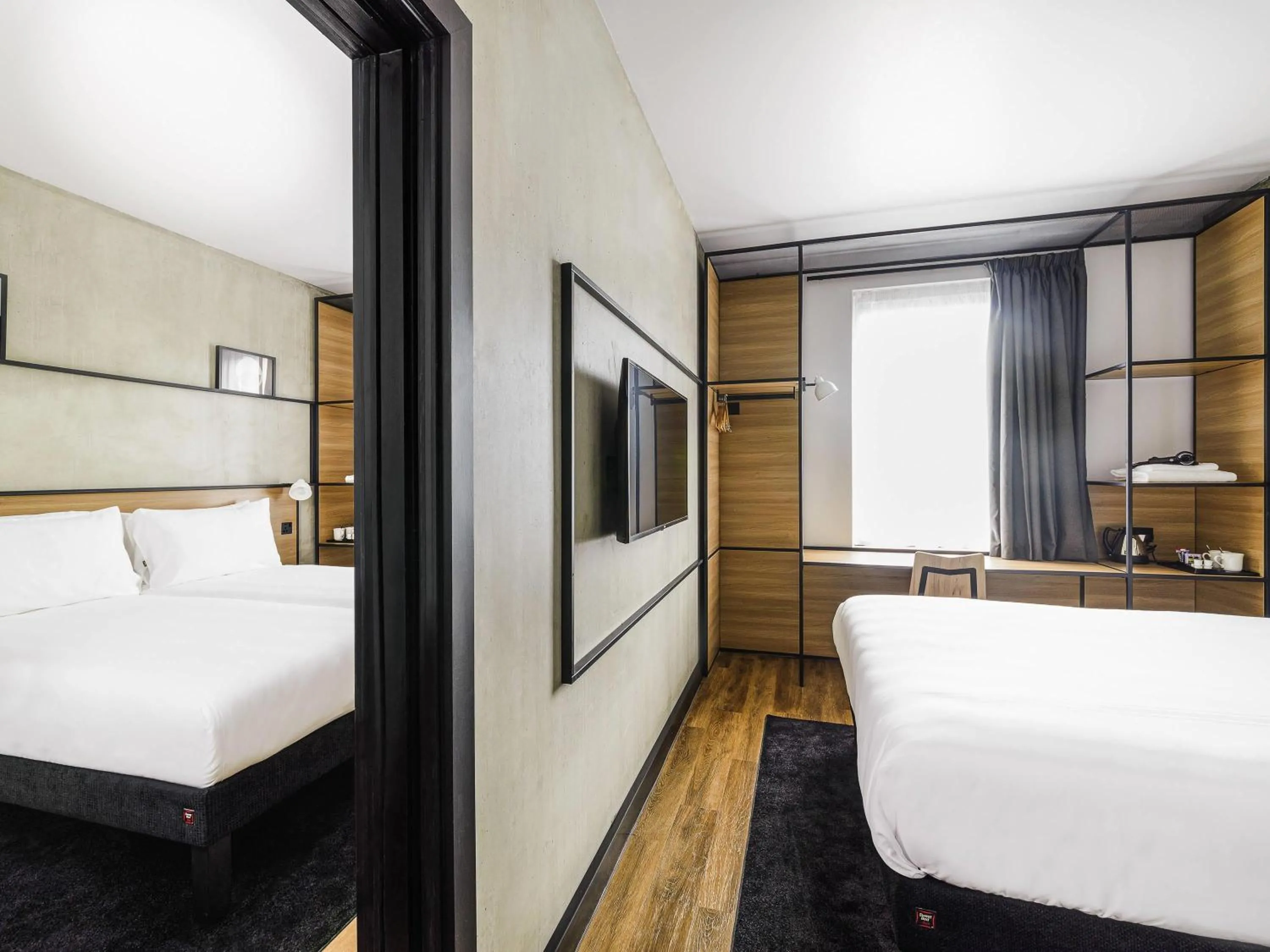 Family Suite with two connecting rooms in ibis Bridgwater, M5 Jct23