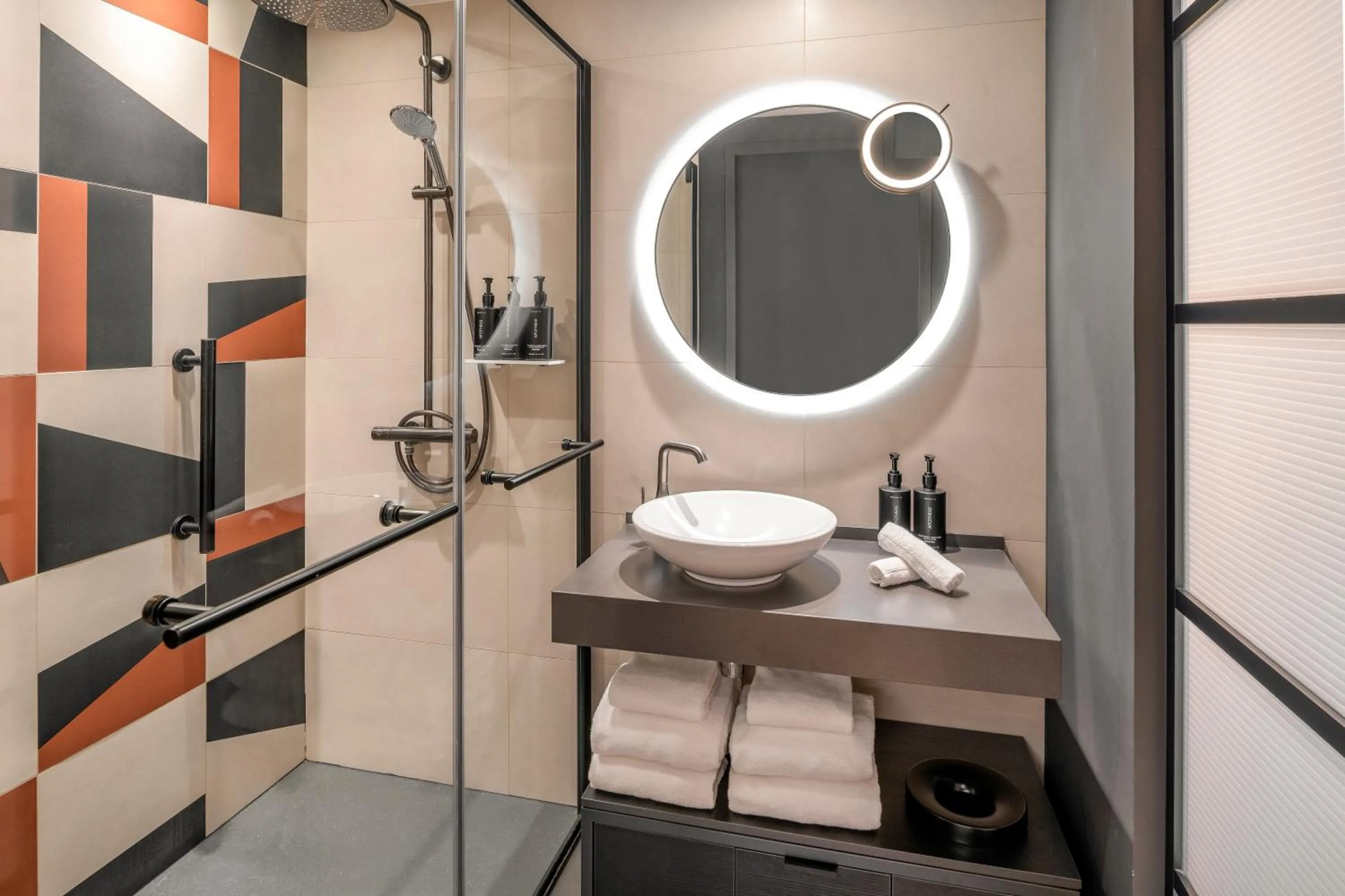 Twin Room in Canopy By Hilton Paris Eiffel Tower