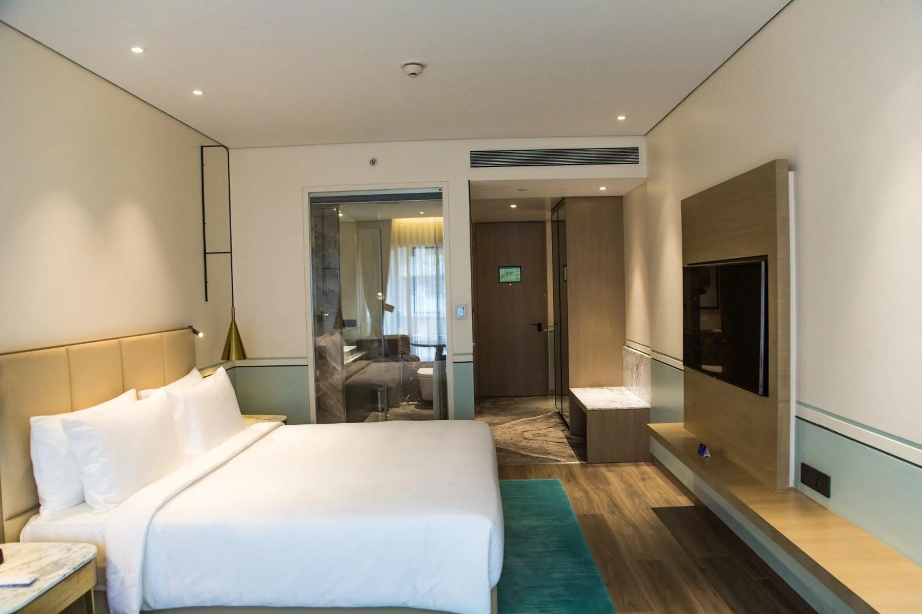 Deluxe Double or Twin Room in Radisson Blu Mumbai International Airport