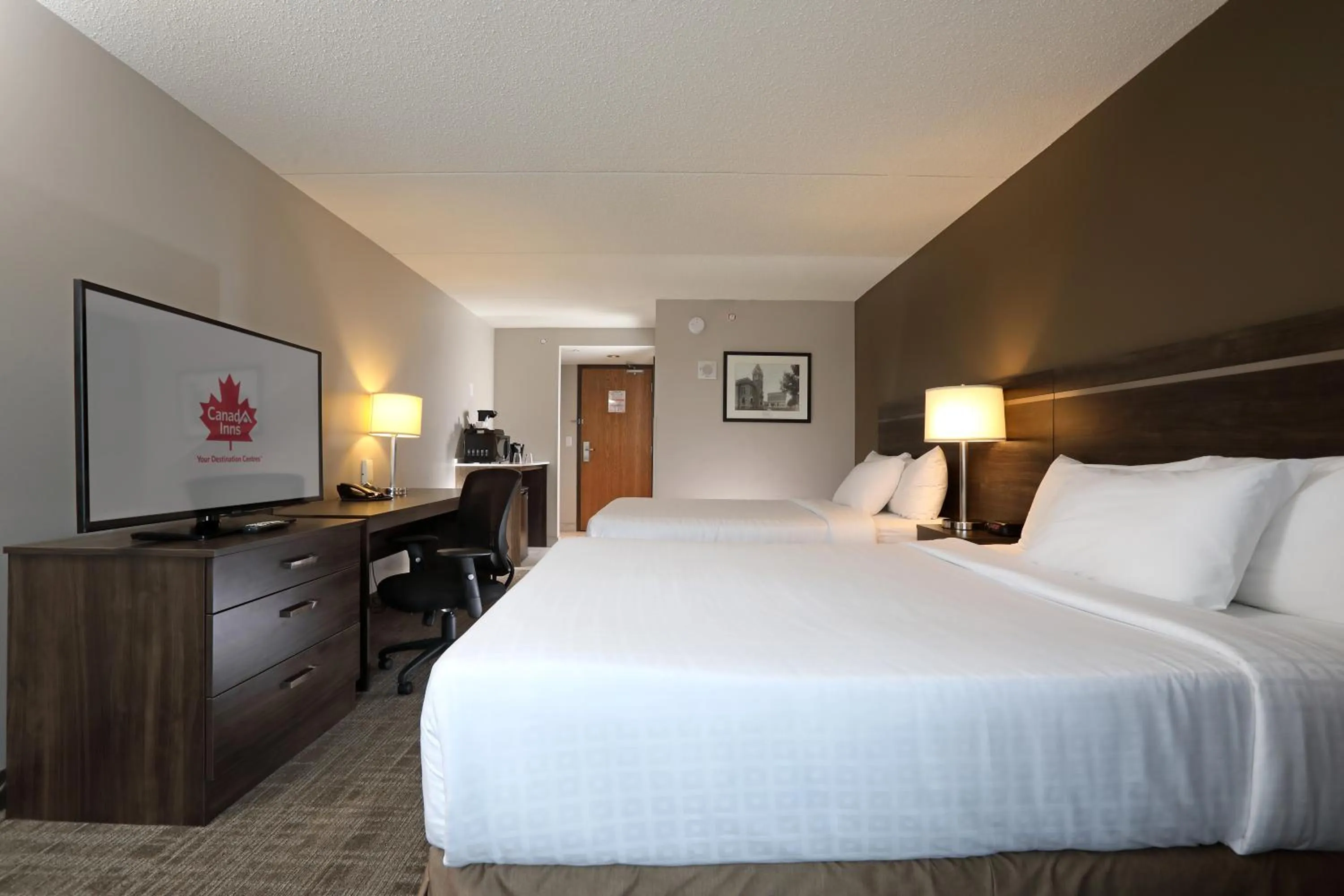 Superior Queen Room in Canad Inns Destination Centre Brandon