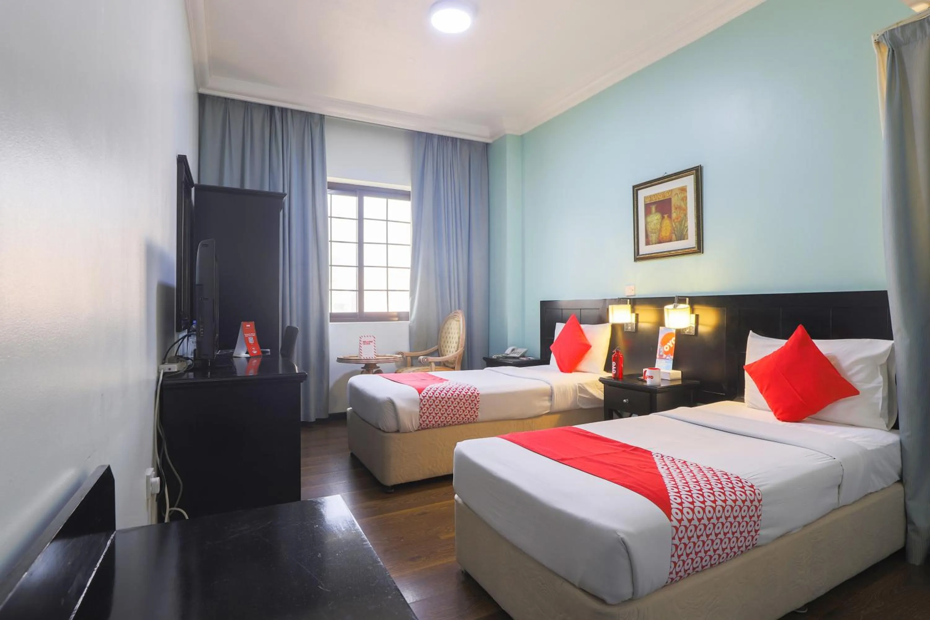 Standard Twin Room in Eureka Hotel