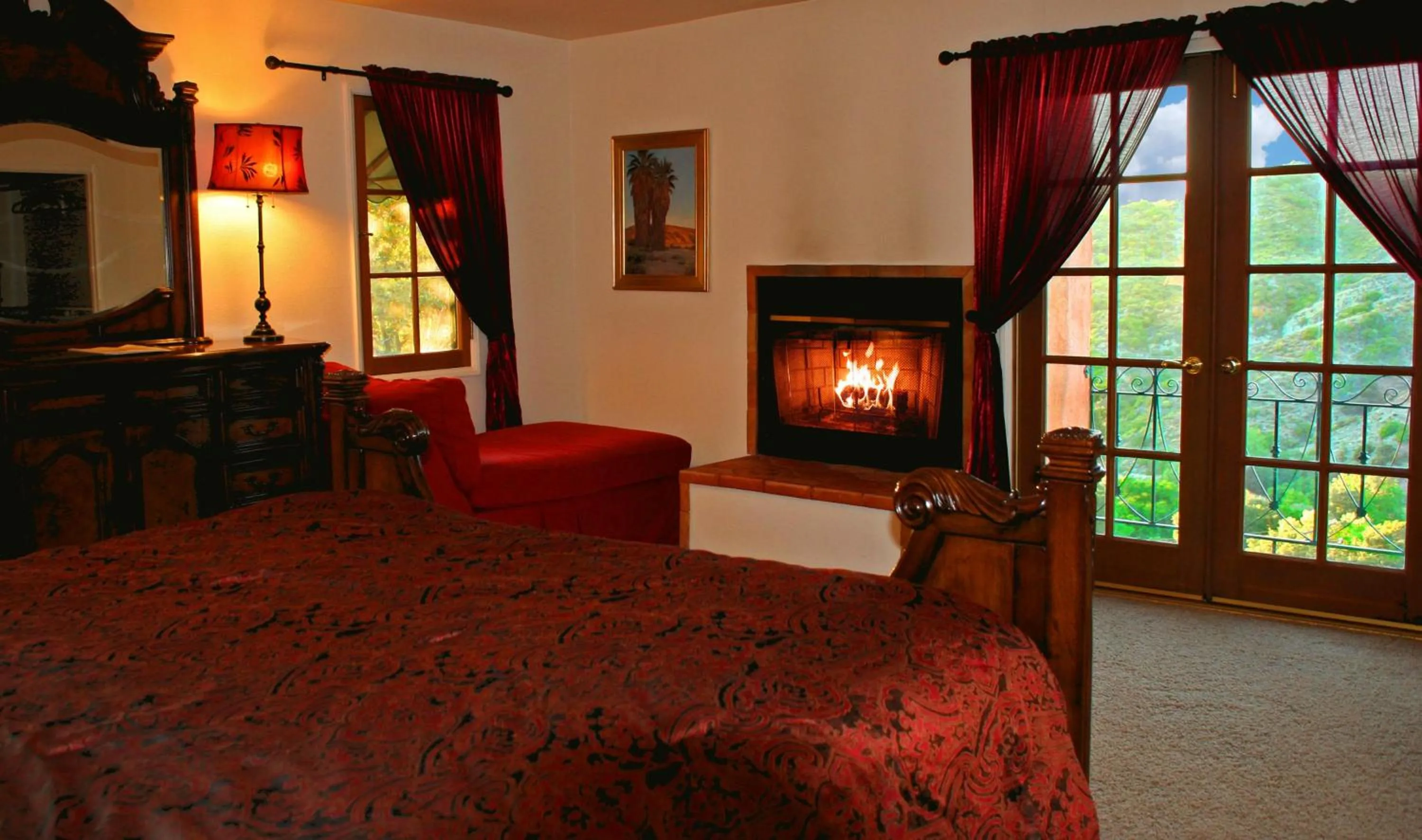 Luxury King Room with Spa Bath in Topanga Canyon Inn Bed and Breakfast