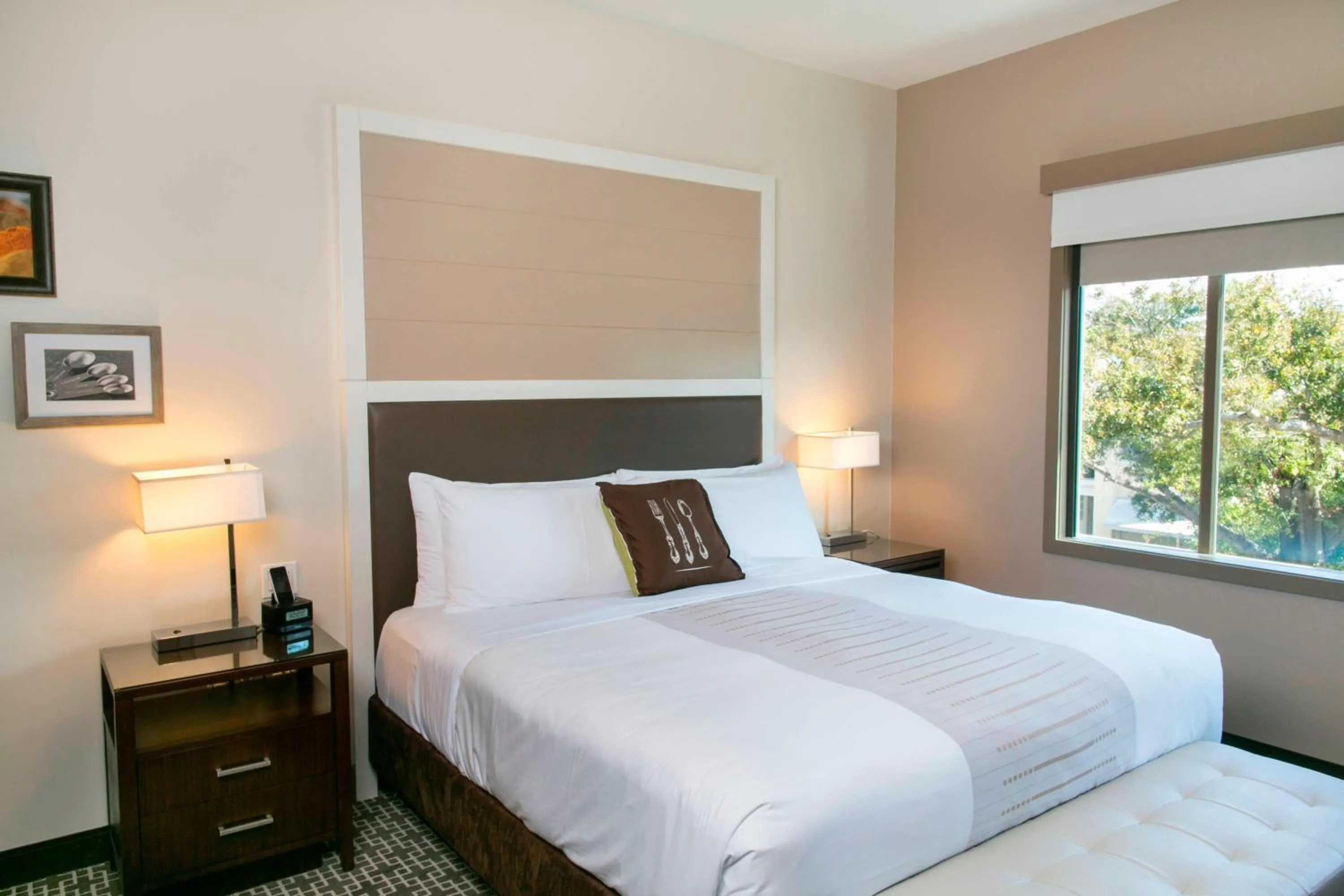 One-Bedroom King Apartment with Sofa Bed in Epicurean Hotel, Autograph Collection